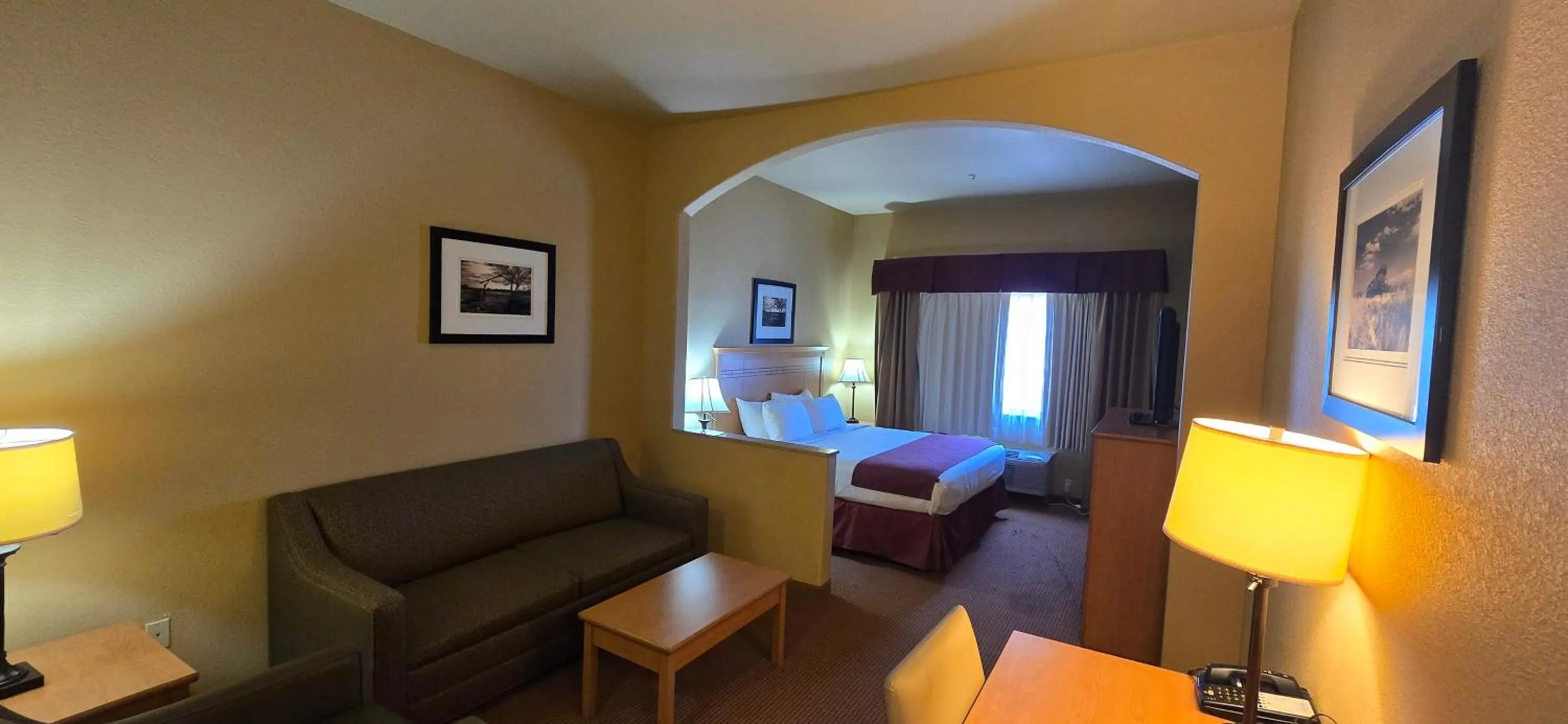 Photo of the whole room in Baymont by Wyndham Cuero