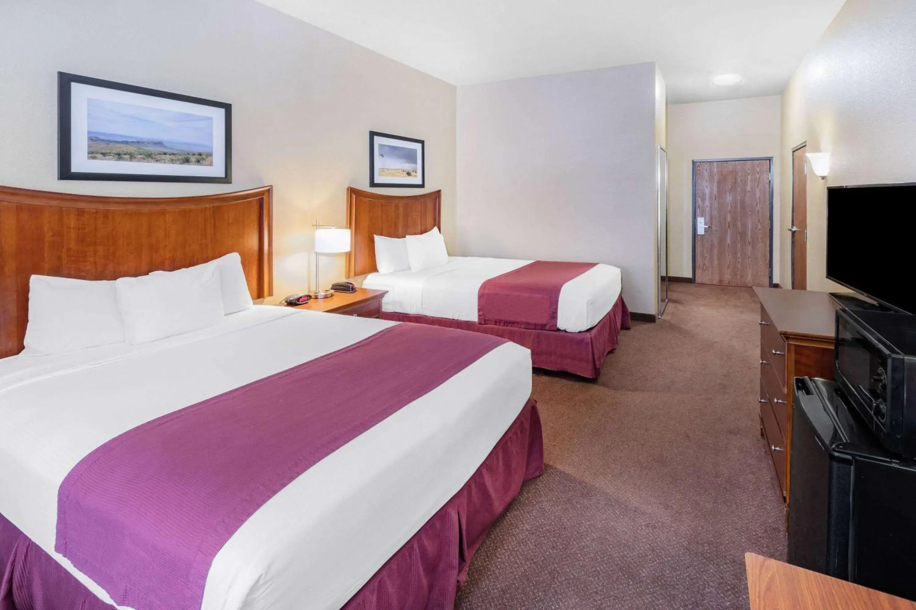 Photo of the whole room, Bed in Baymont by Wyndham Cuero Photo of the whole room, Bed in Baymont by Wyndham Cuero