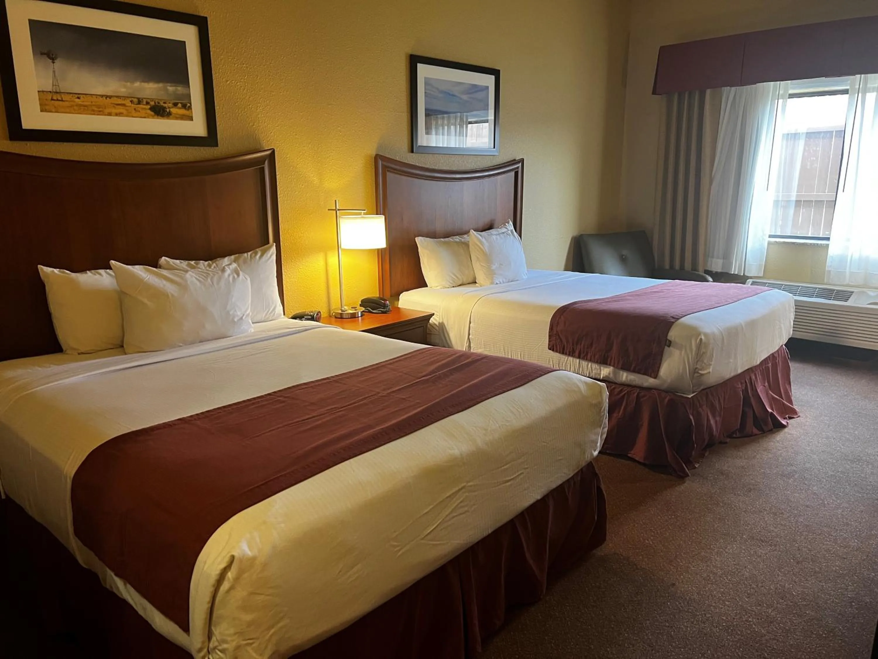 Bedroom, Bed in Baymont by Wyndham Cuero