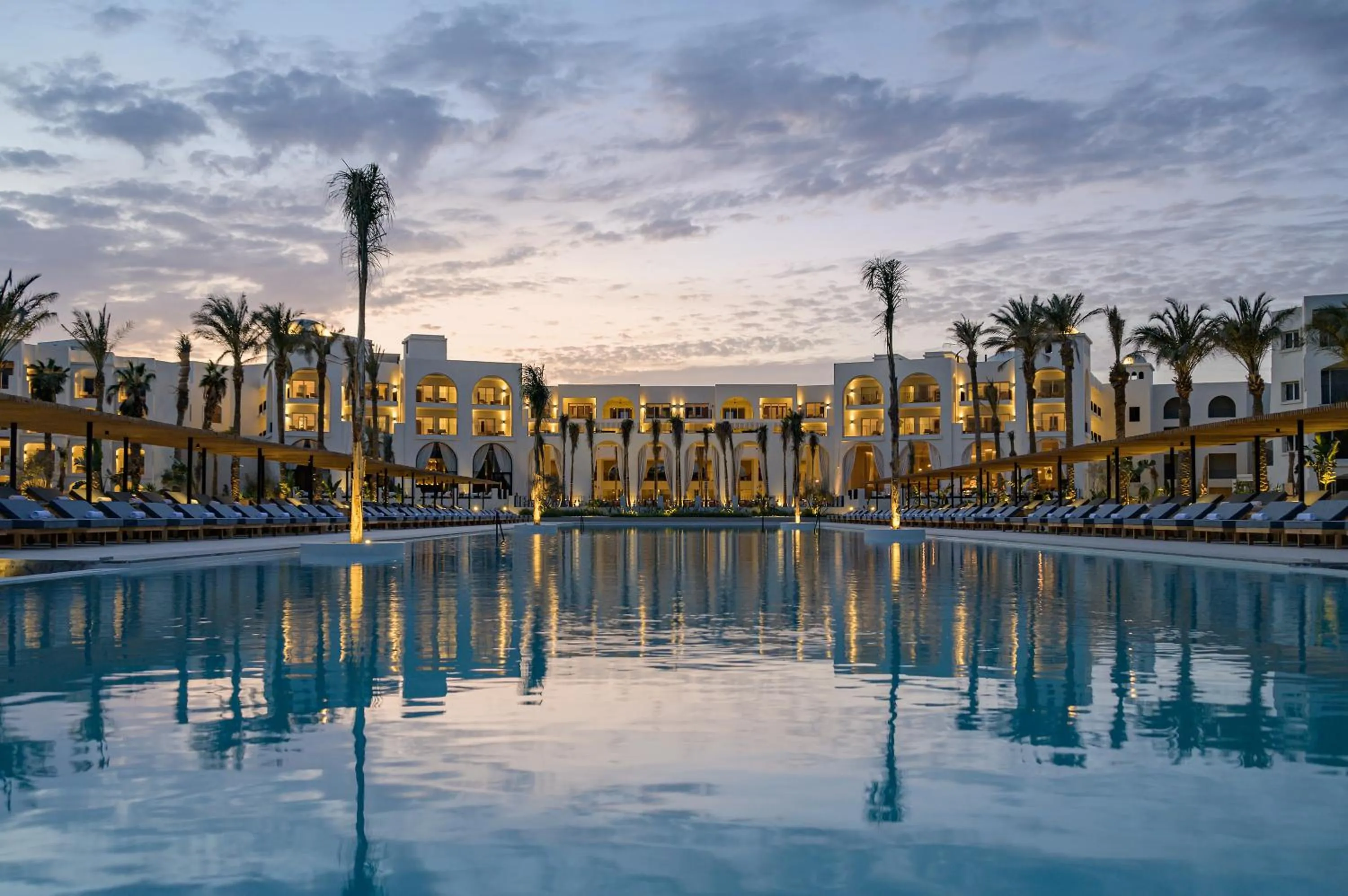 Swimming pool in Serry Beach Resort