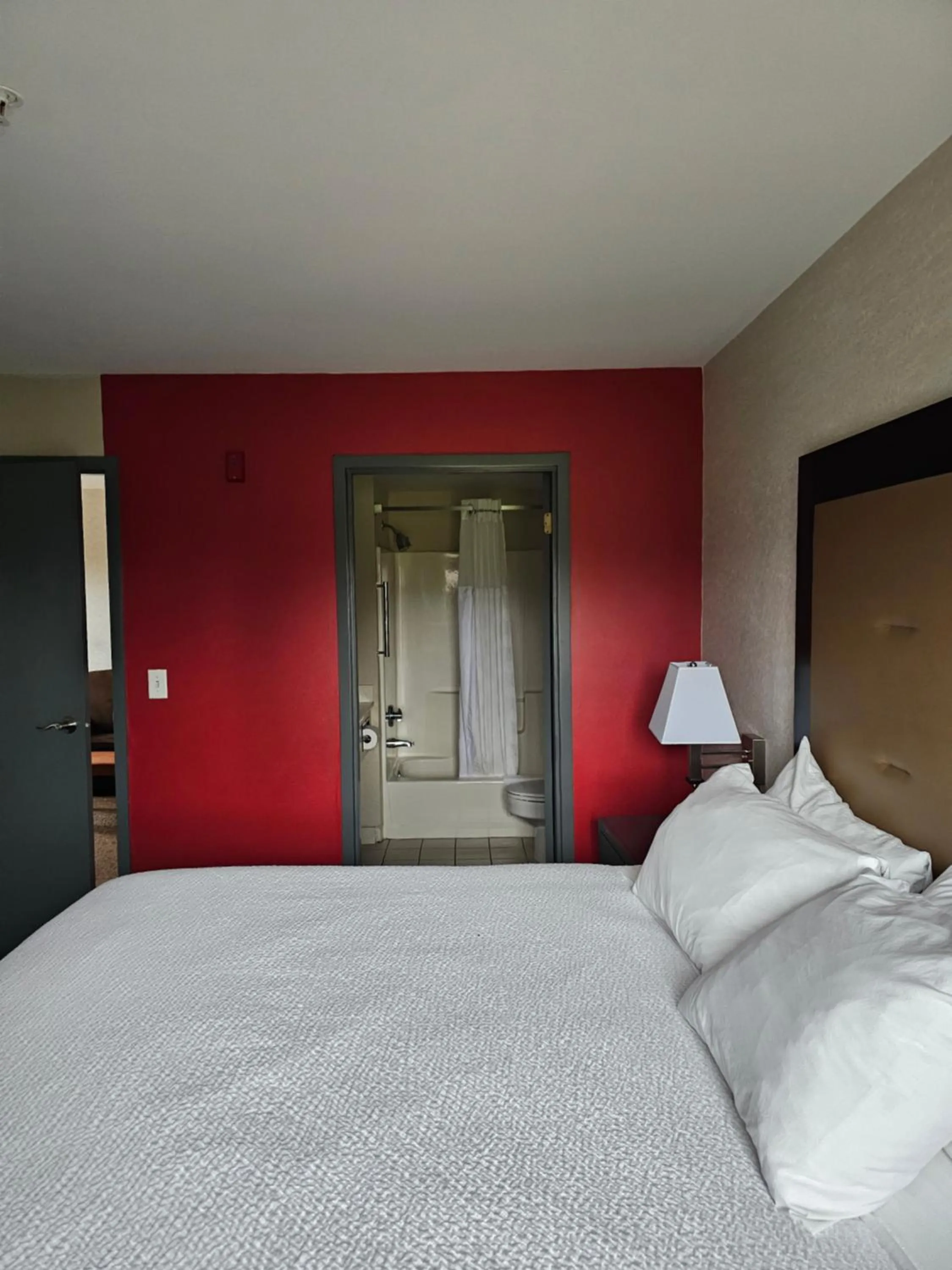 Bed in Ramada by Wyndham SeaTac Airport