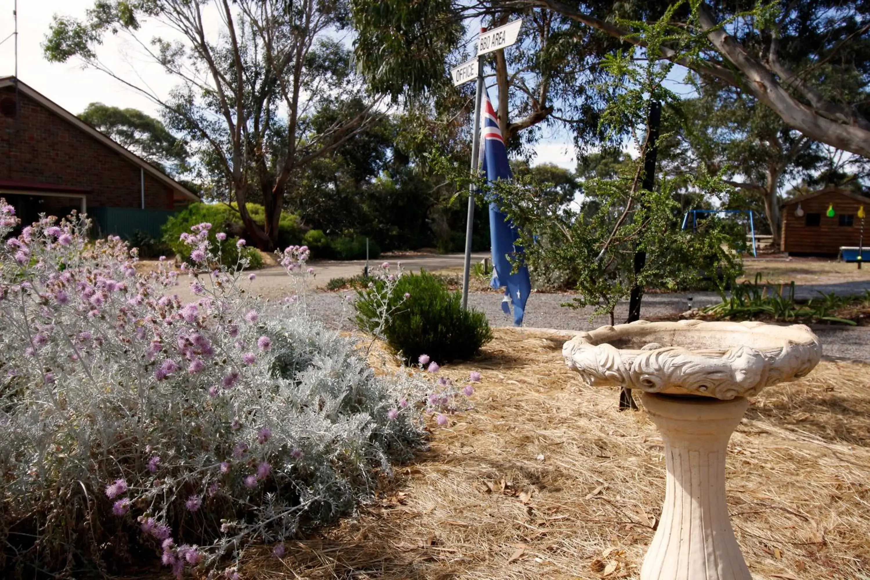 Garden in Cape Jervis Holiday Units Garden in Cape Jervis Holiday Units