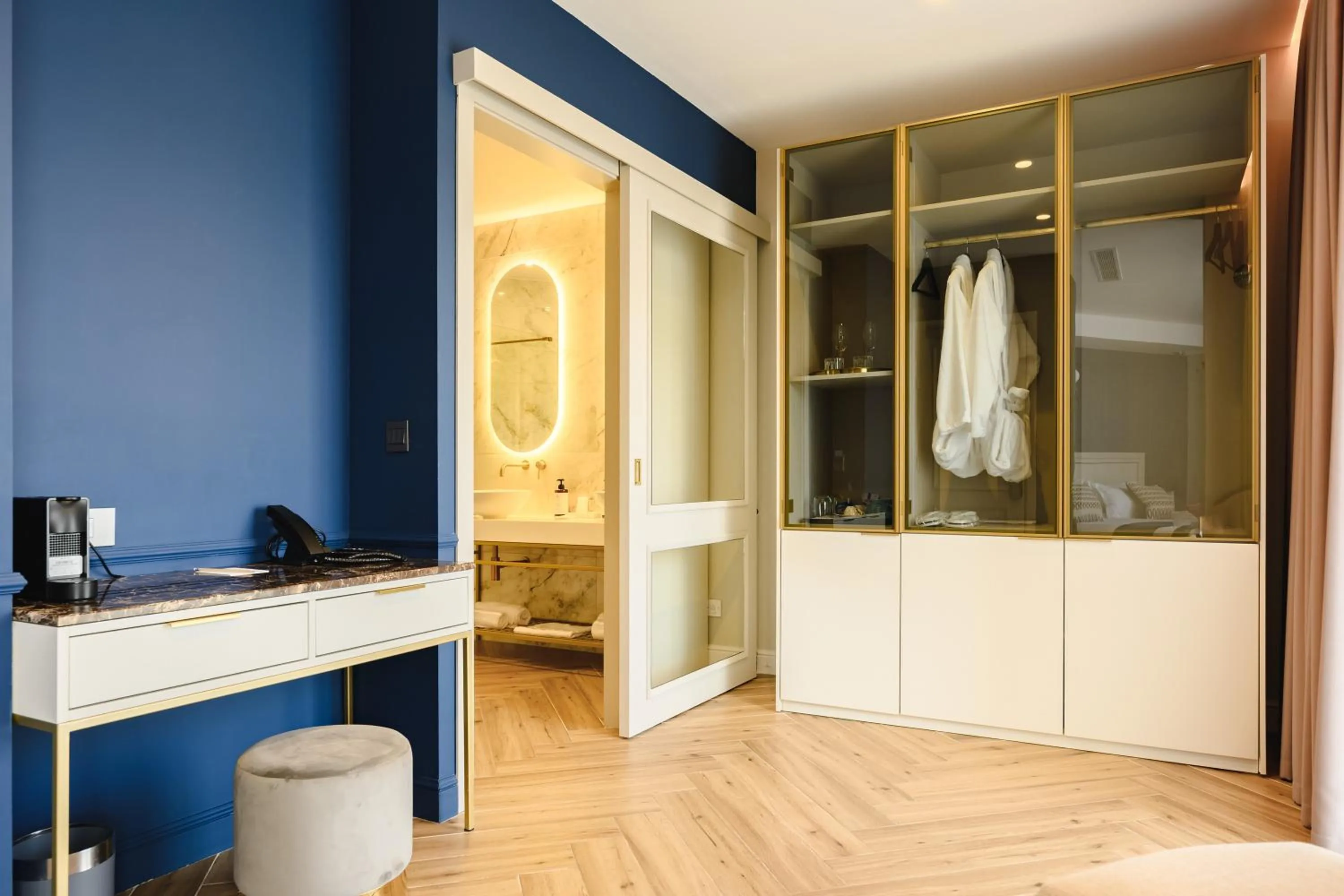 wardrobe in XVI Suites - Adults Only