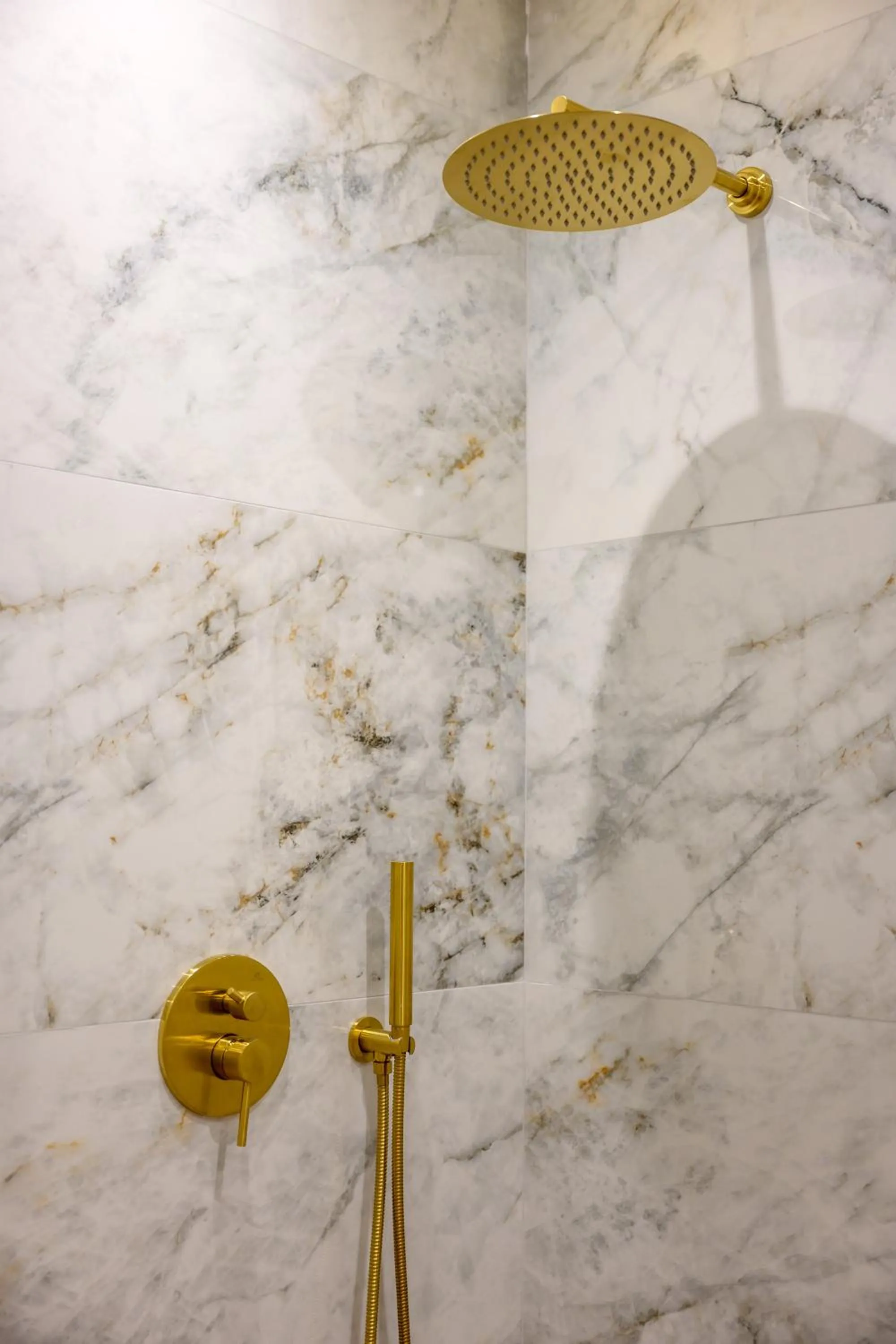 Shower in XVI Suites - Adults Only