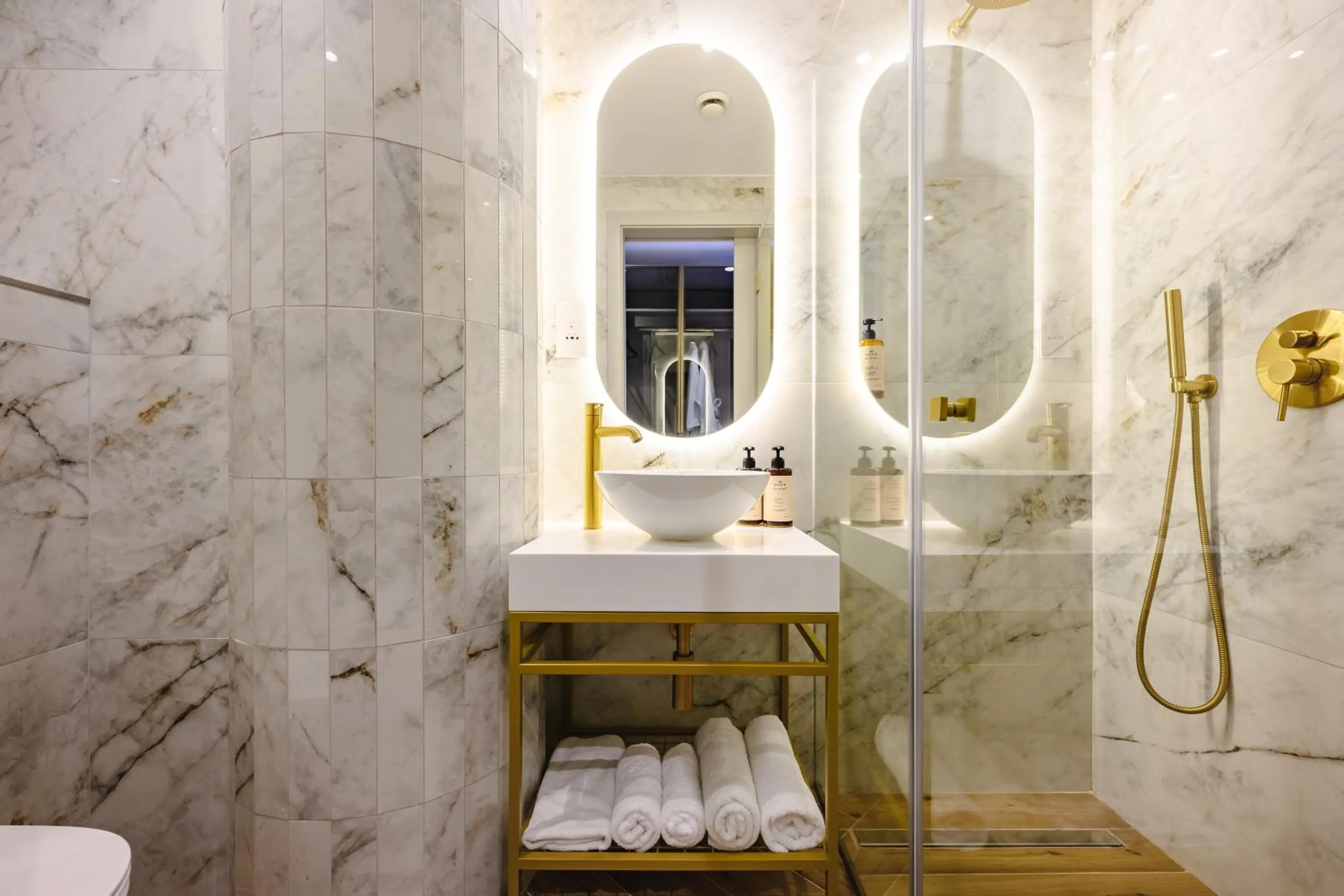 Shower in XVI Suites - Adults Only