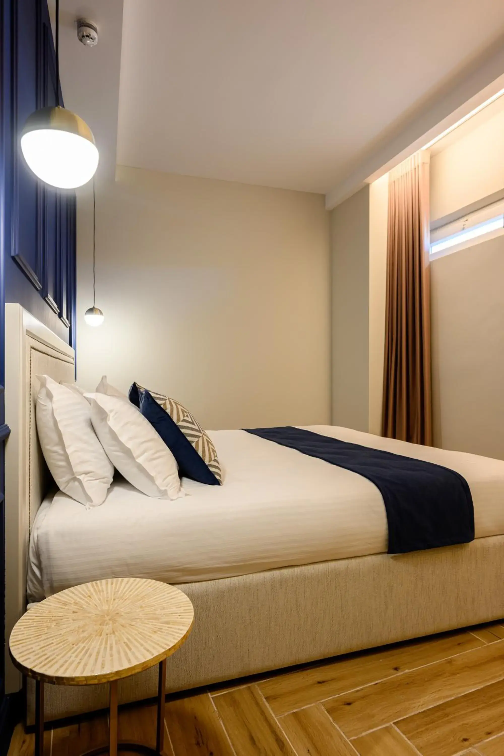 Standard King Room - single occupancy in XVI Suites - Adults Only Standard King Room - single occupancy in XVI Suites - Adults Only