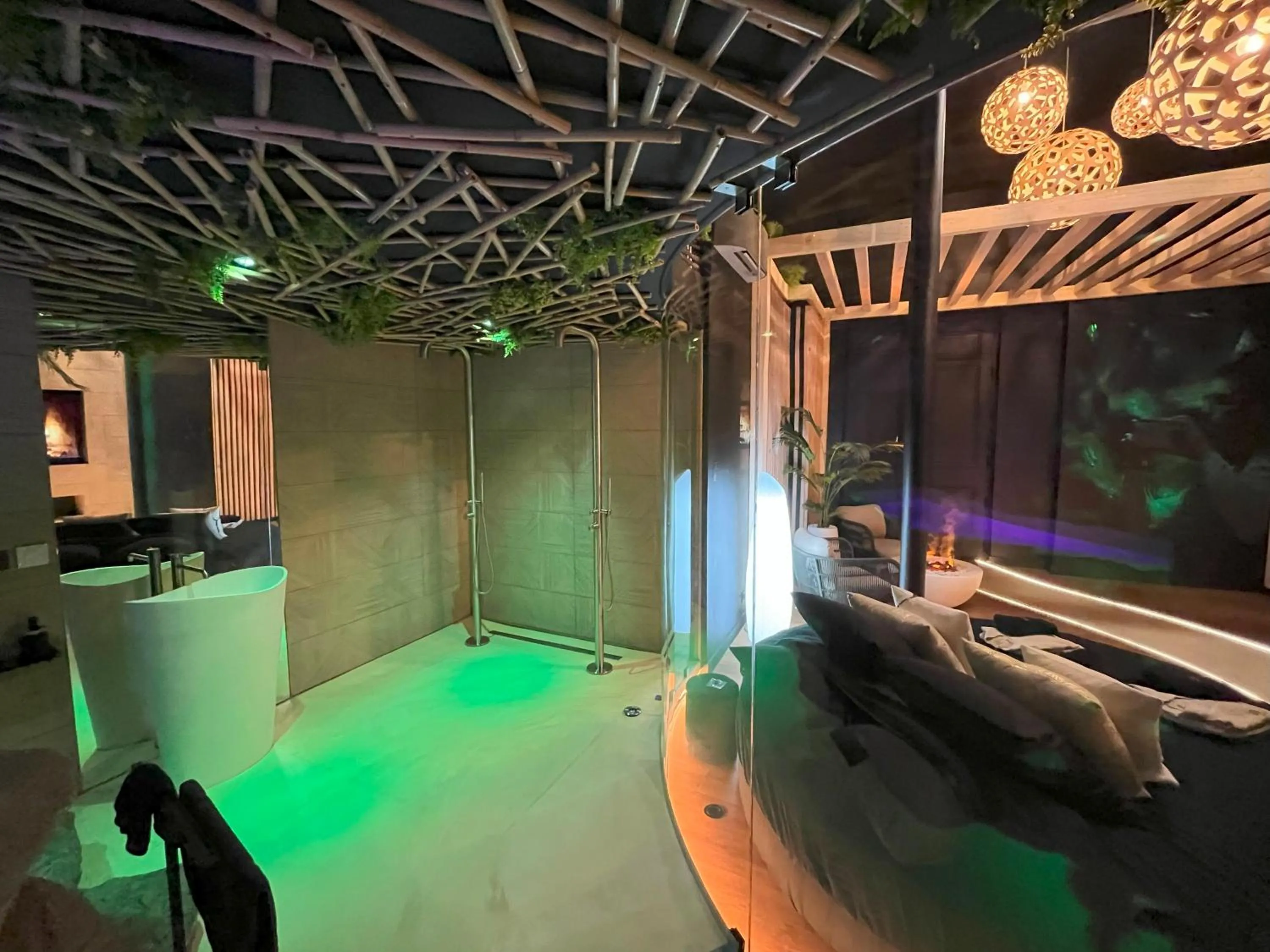 Bathroom in OMIRA - Nuits d'exception & Spa