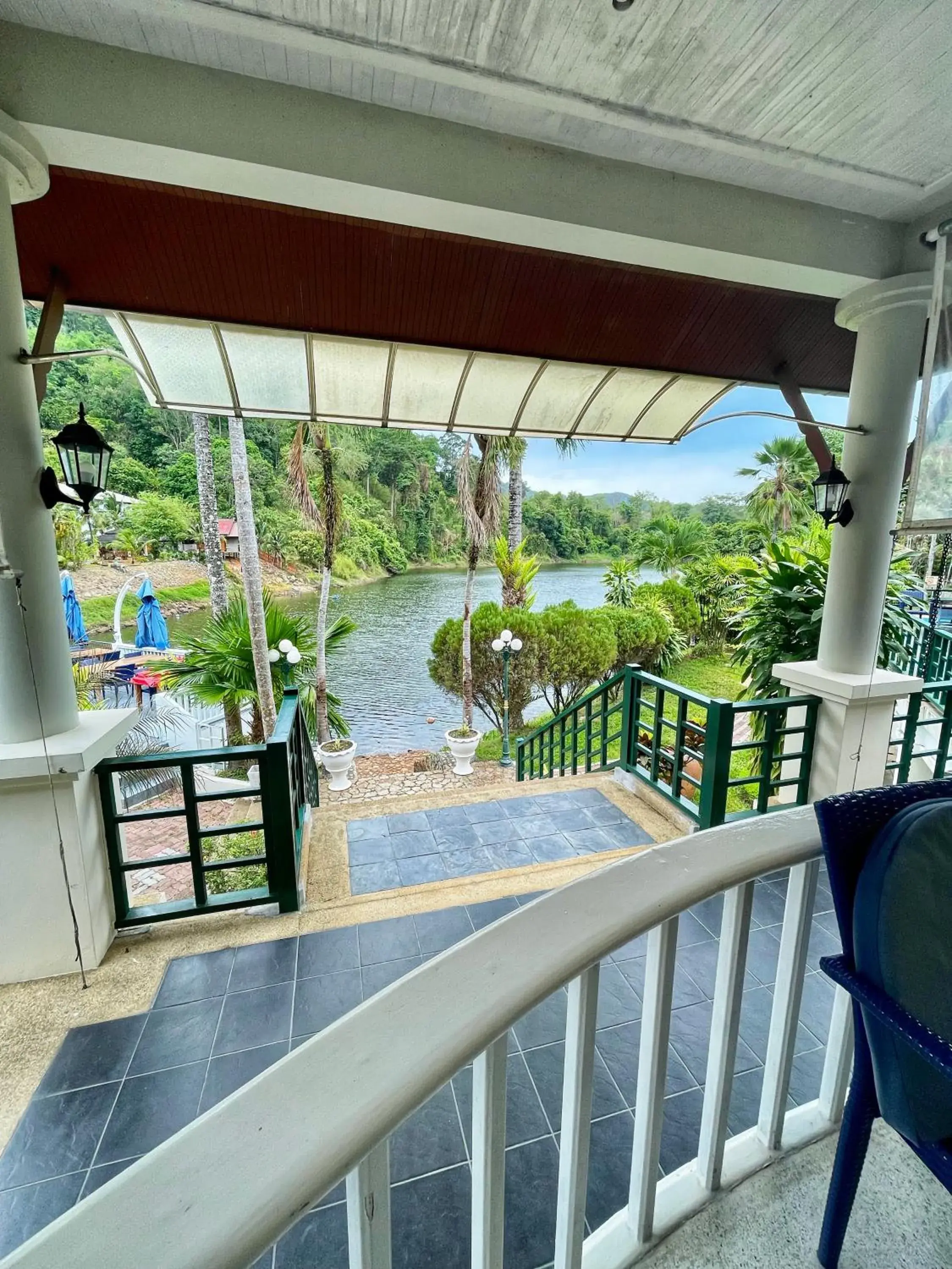 Restaurant/places to eat in Serenity Lakeside Resort Restaurant/places to eat in Serenity Lakeside Resort