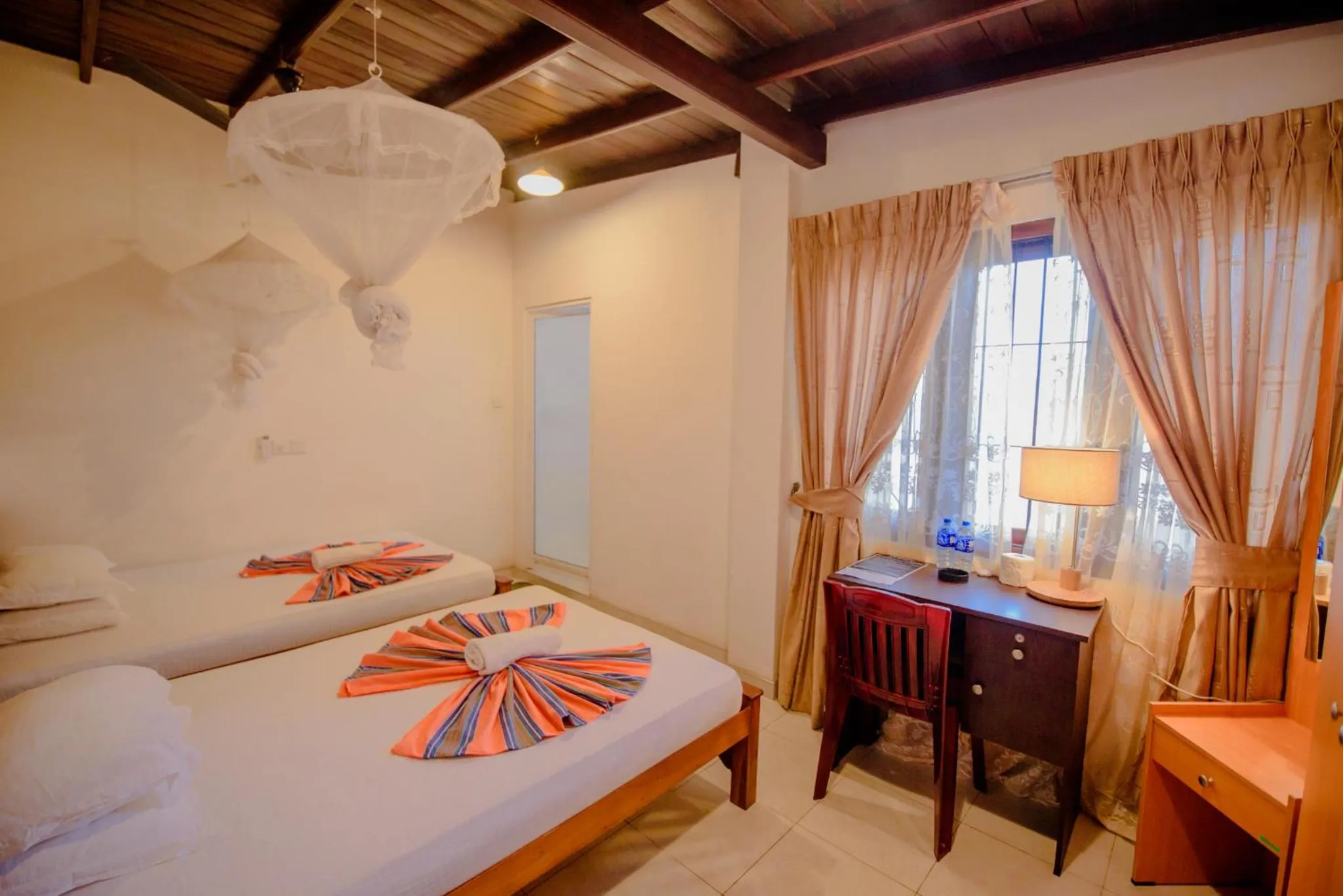Bedroom, Bed in Muhsin Villa - Galle Fort