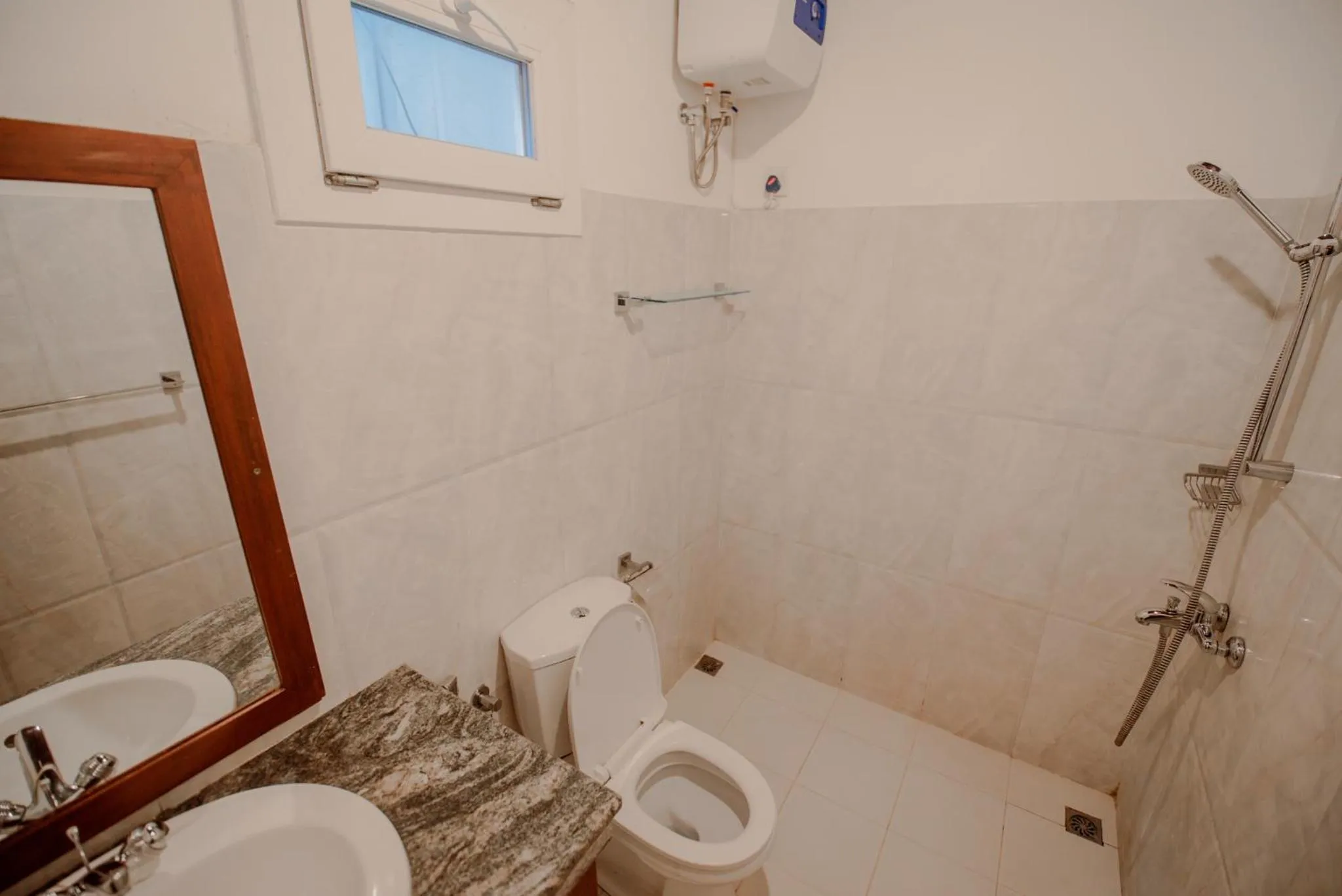 Toilet in Muhsin Villa - Galle Fort