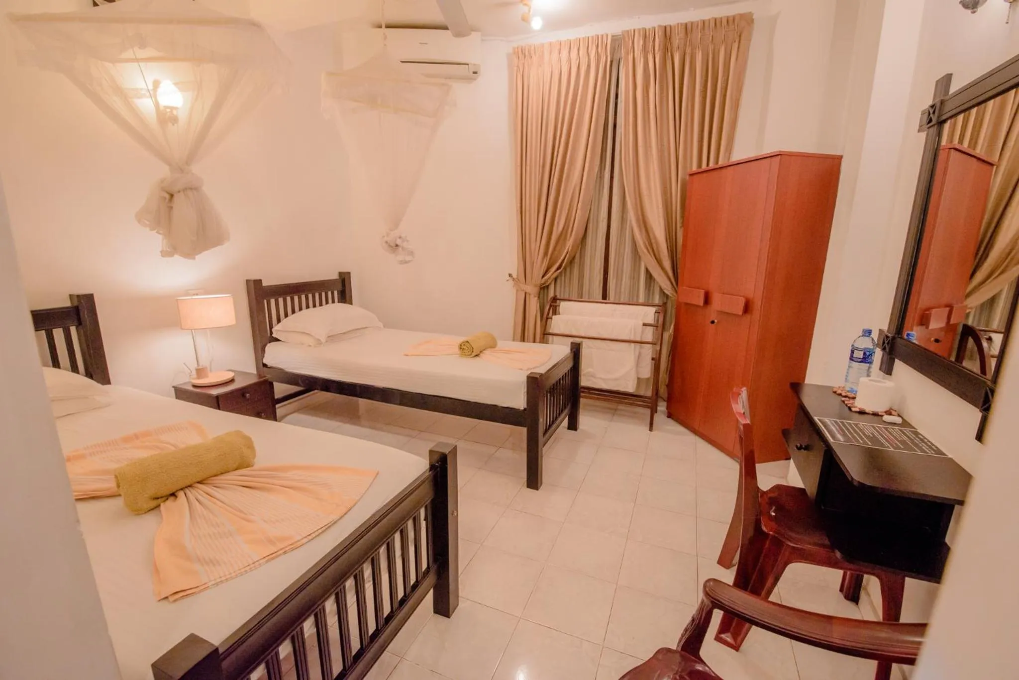 Bedroom, Bed in Muhsin Villa - Galle Fort