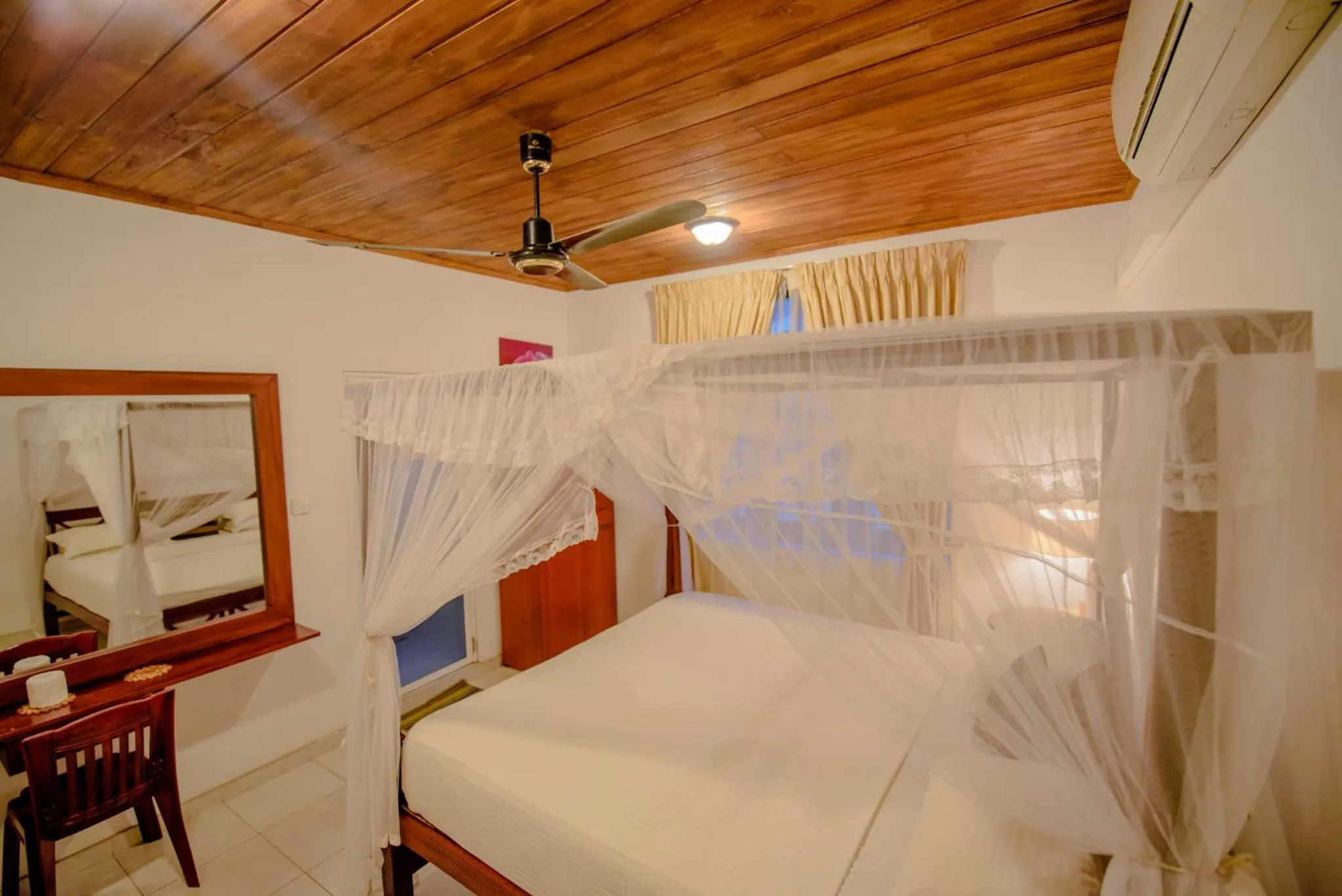 Bed in Muhsin Villa - Galle Fort
