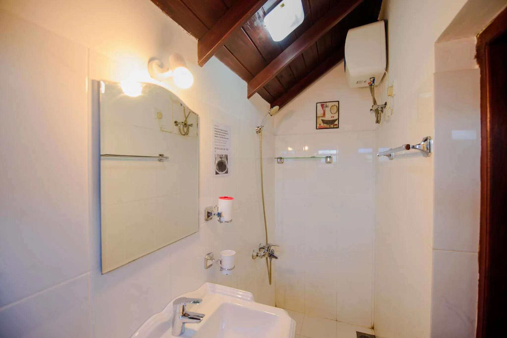 Bathroom in Muhsin Villa - Galle Fort