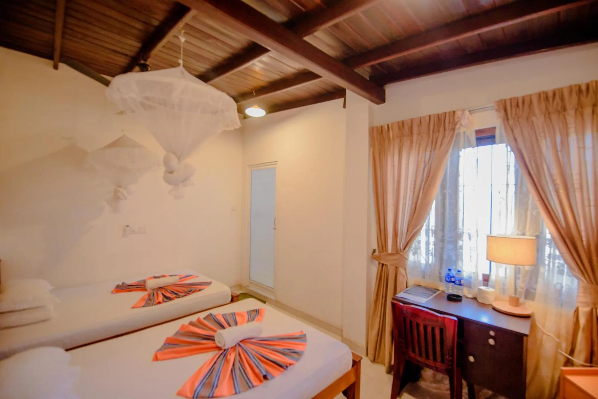 Bedroom, Bed in Muhsin Villa - Galle Fort