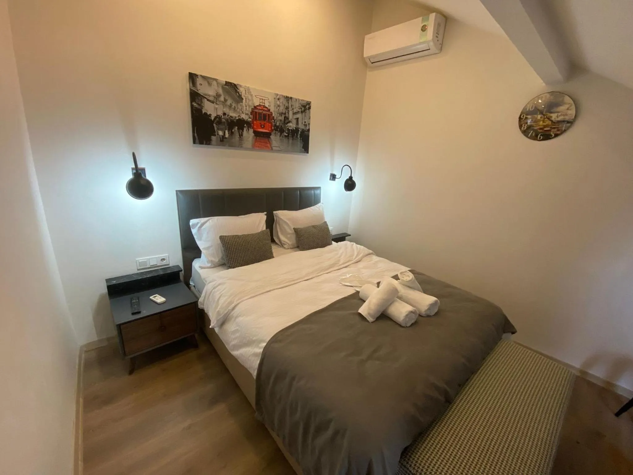 Bed in Elegance Suites