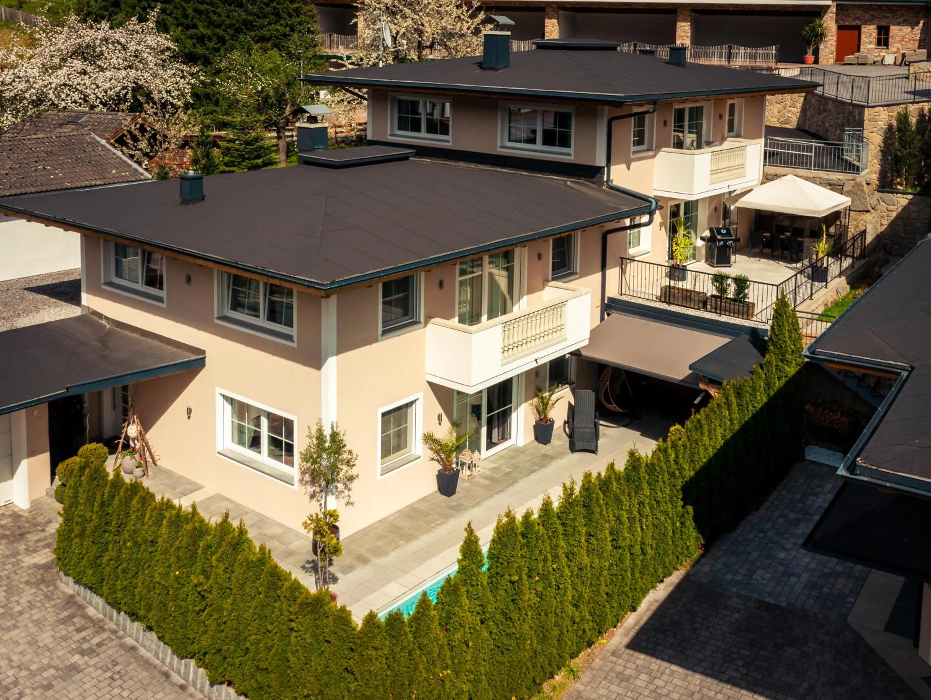 Property building in Chalet Arena