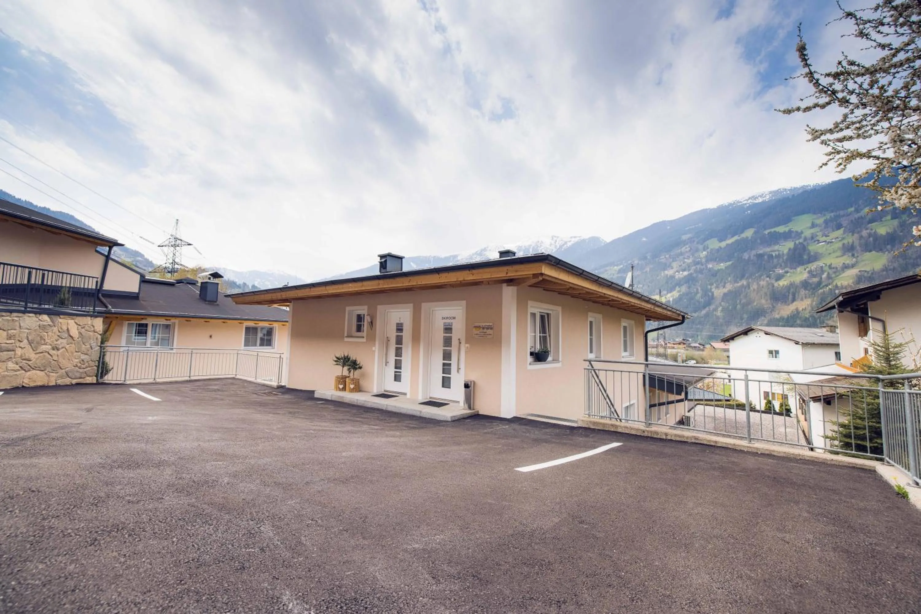 Property building in Chalet Arena