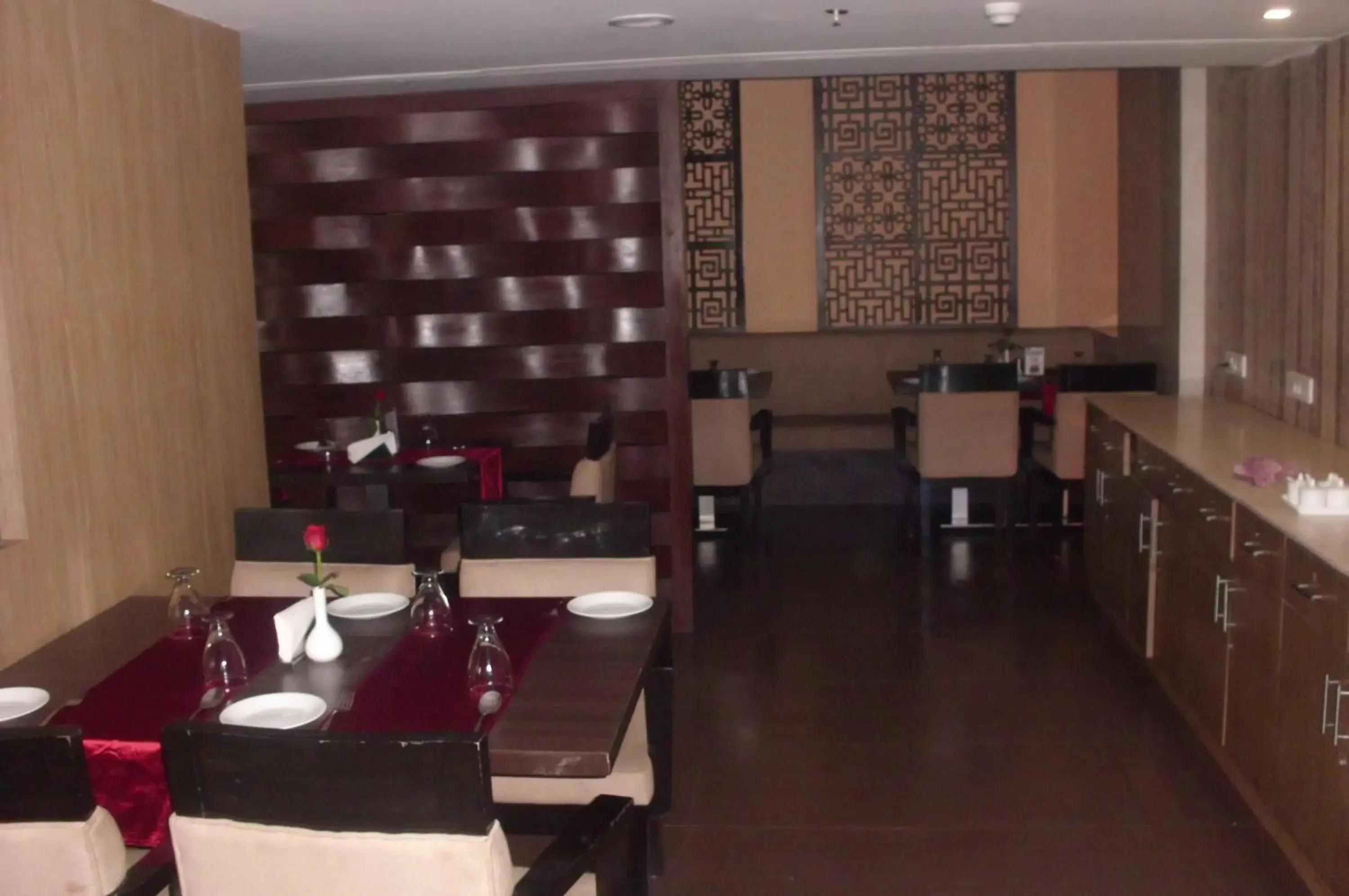 Restaurant/places to eat in SVN GRAND Restaurant/places to eat in SVN GRAND