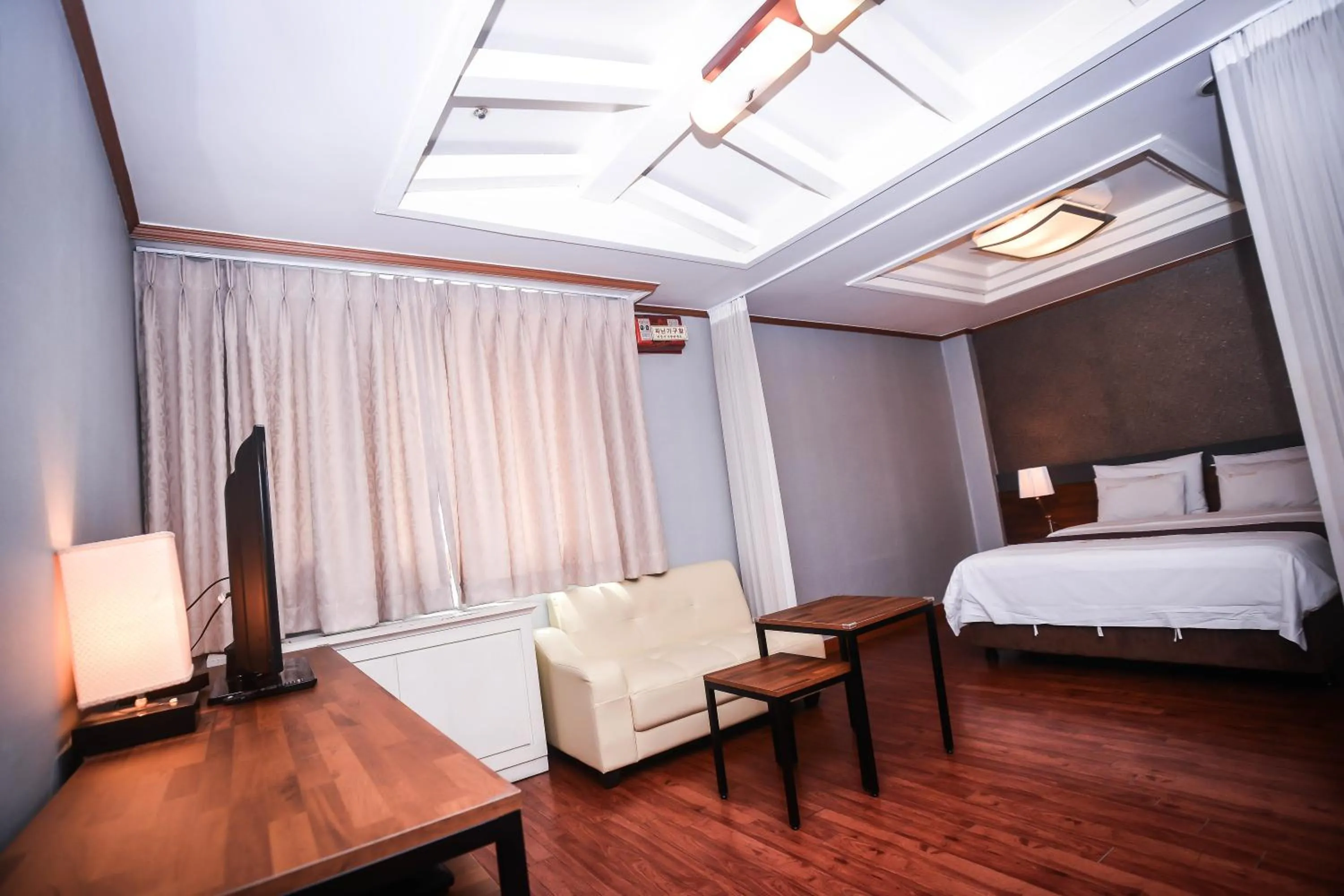 Bed in Hotel Noblesse