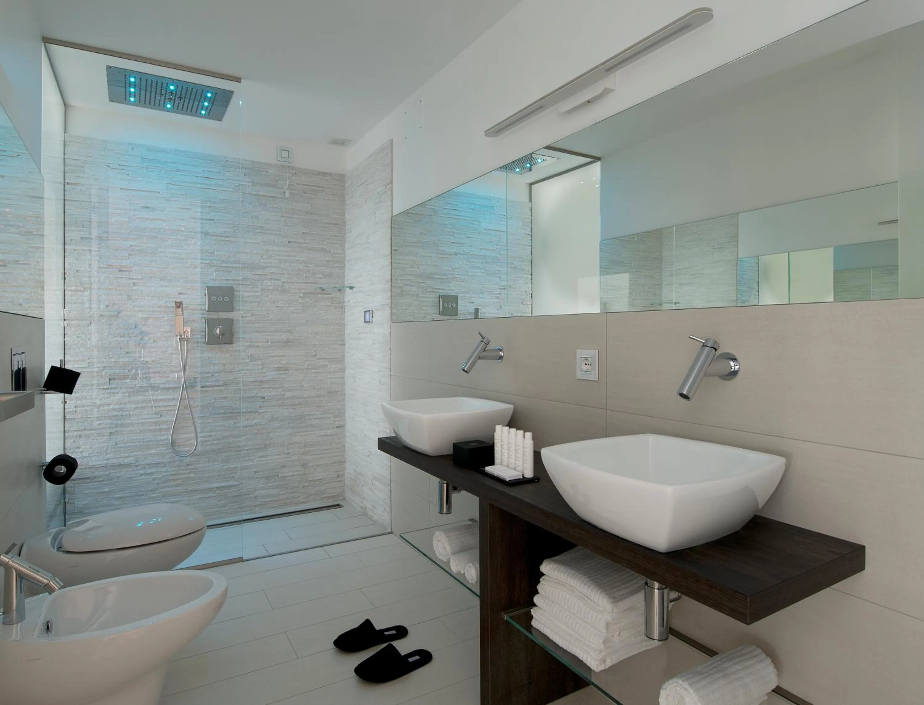 Shower in Aparthotel Duomo