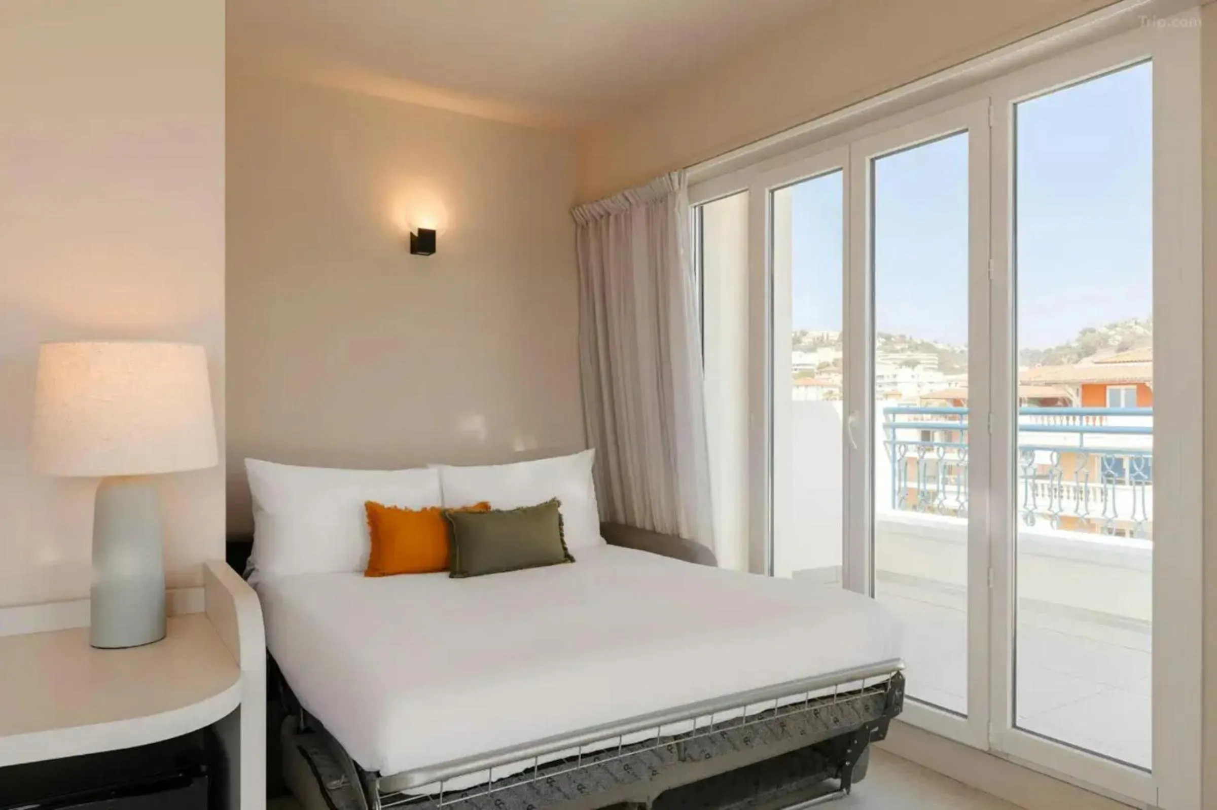 Bedroom, Bed in Crisol Promenade