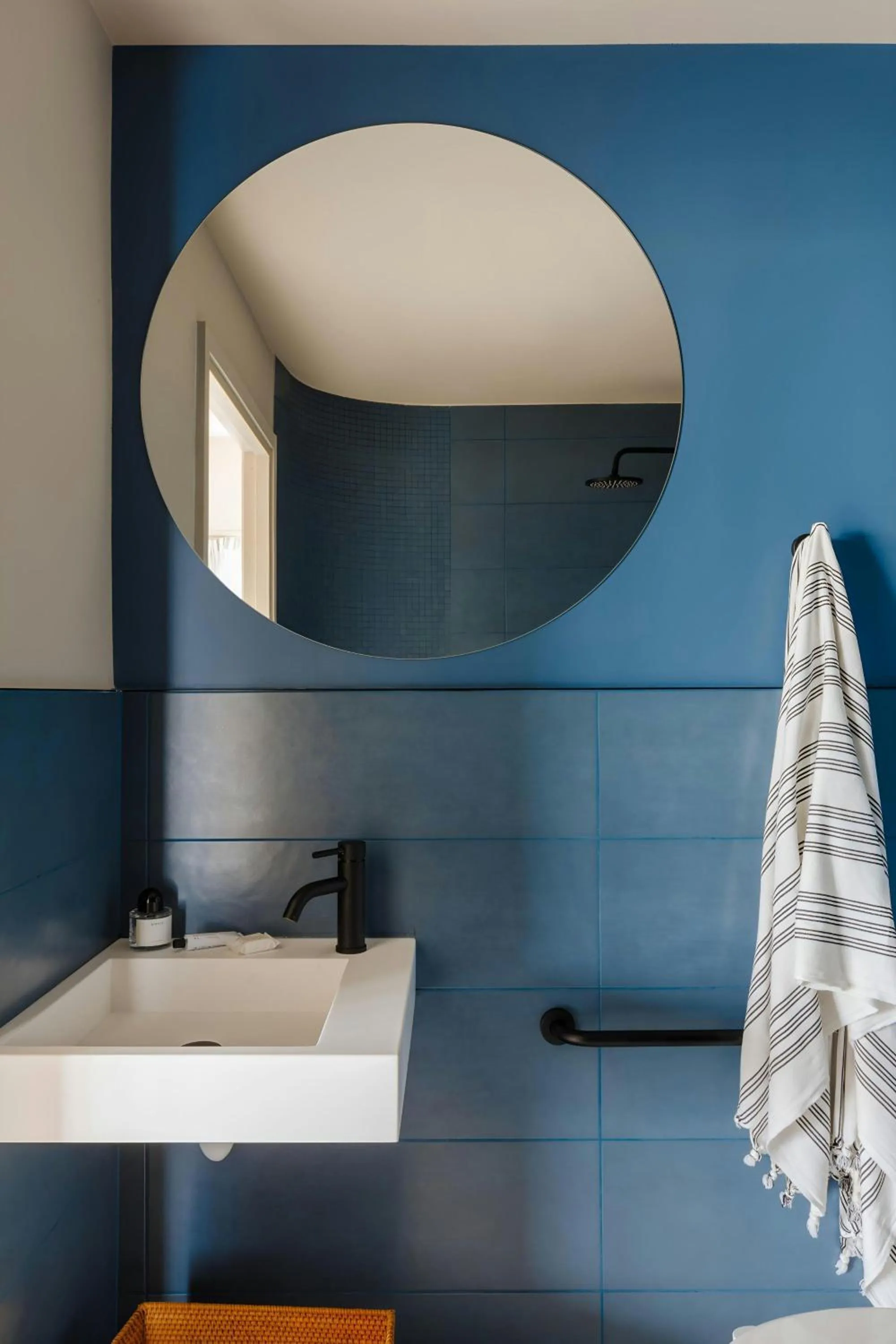 Bathroom in Yelo Promenade Hotel, Sonder Hotel by Marriott Bonvoy