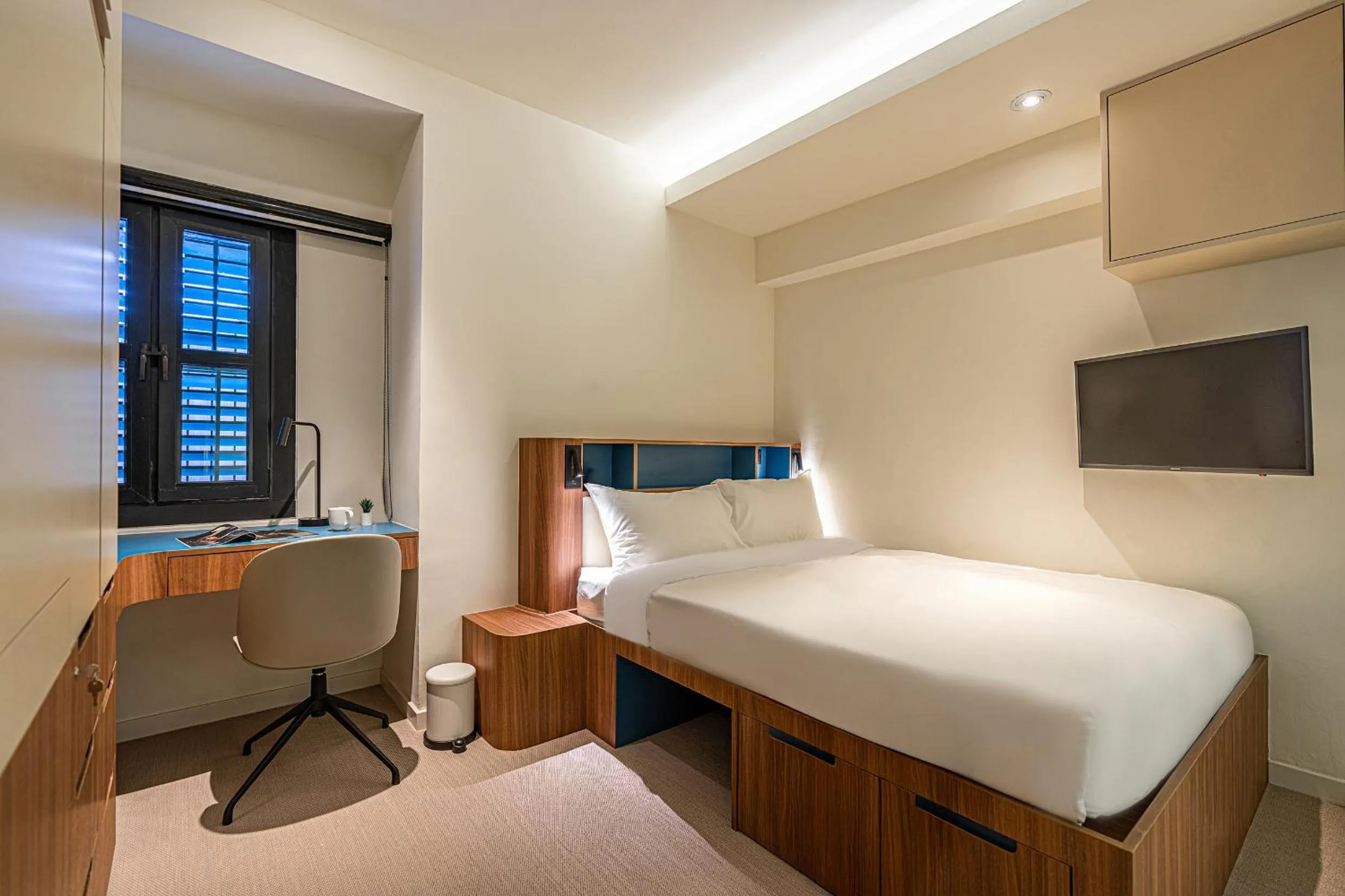 Bed in Weave Suites - Midtown