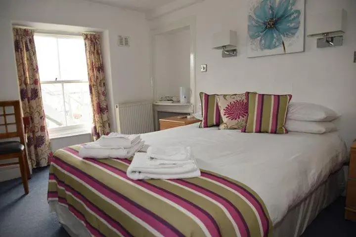 Standard Double Room in Harry's Hotel & Restaurant Standard Double Room in Harry's Hotel & Restaurant