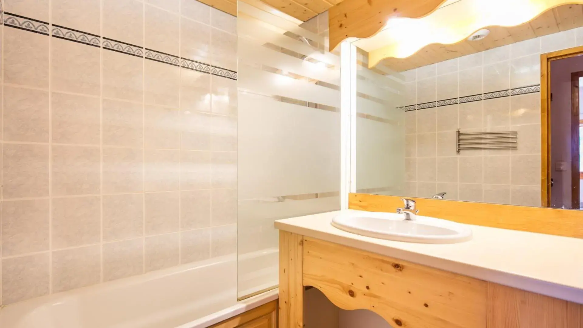 One-Bedroom Apartment - Disability Access in Résidence Vacancéole - La Turra One-Bedroom Apartment - Disability Access in Résidence Vacancéole - La Turra