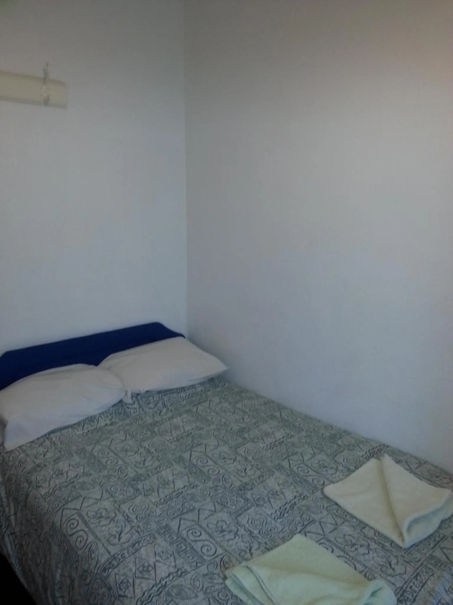 Bed in Jesmond International Hotel