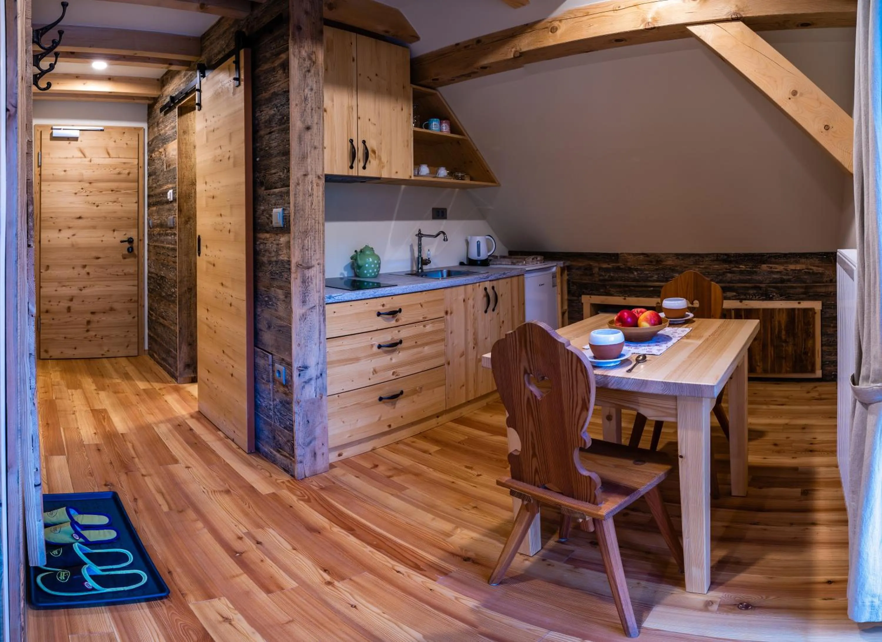 Kitchen or kitchenette in Tourist Farm Šenkova Domačija