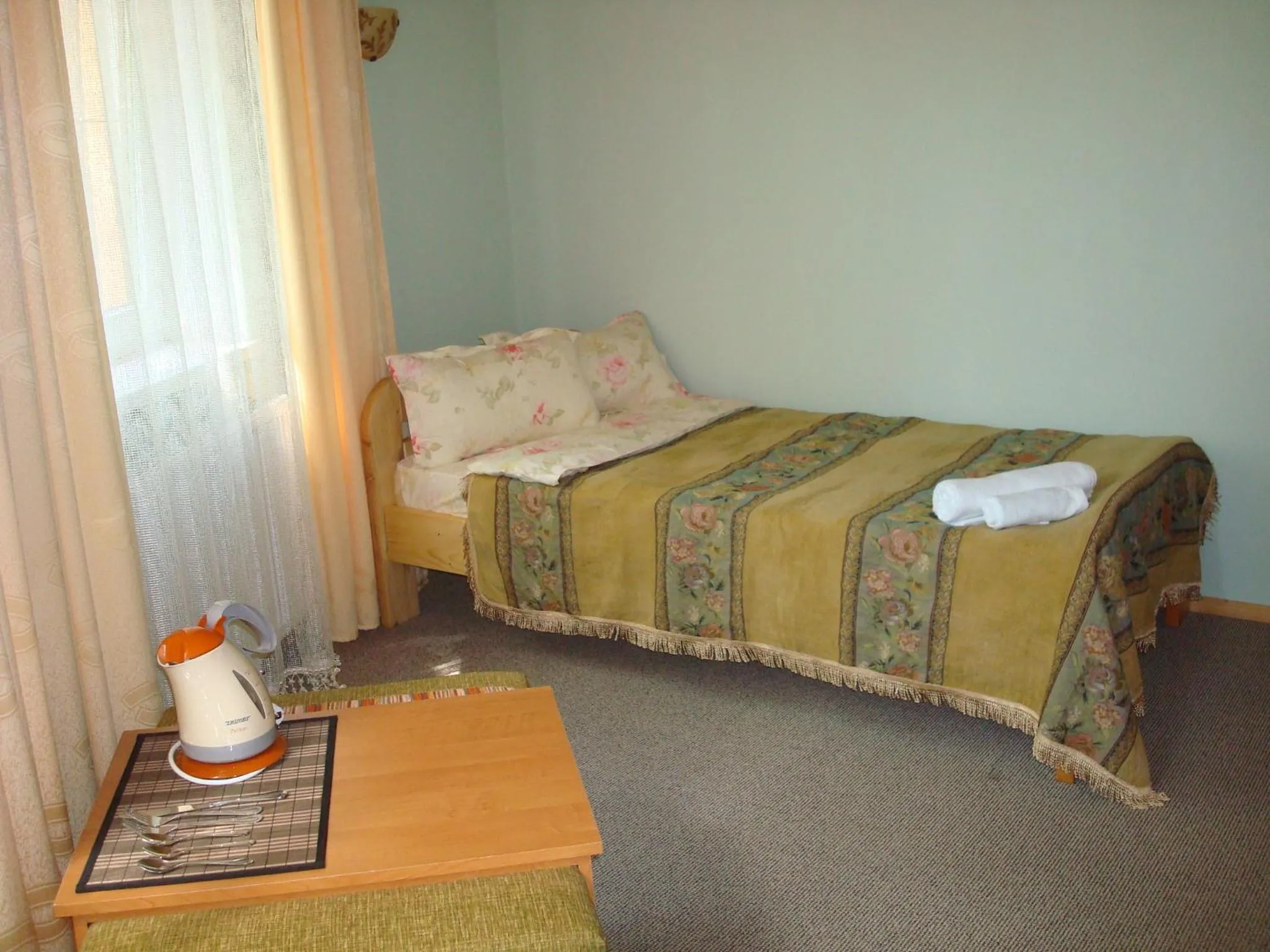 Bedroom, Bed in Oberig