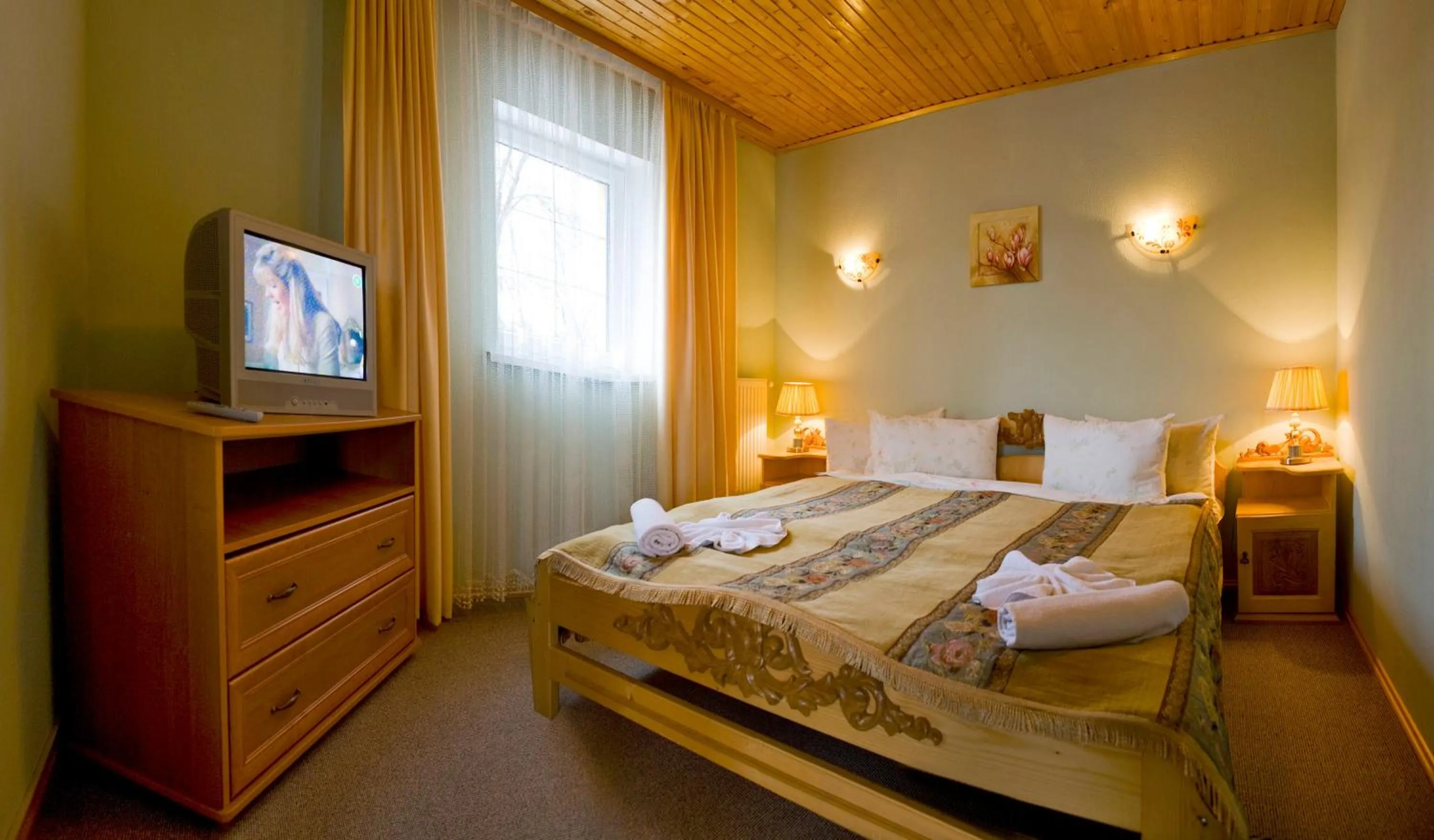 Bedroom, Bed in Oberig