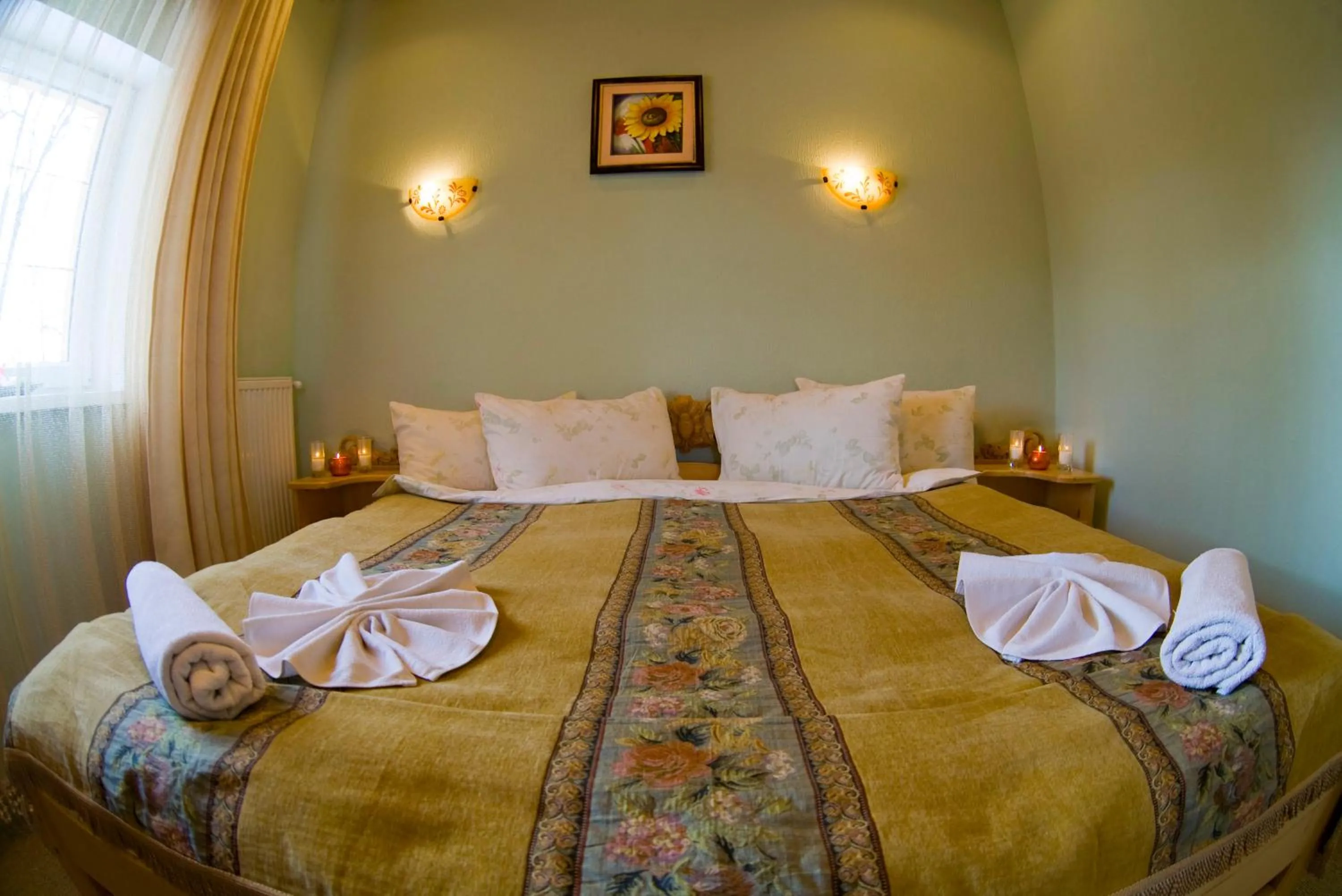 Bedroom, Bed in Oberig