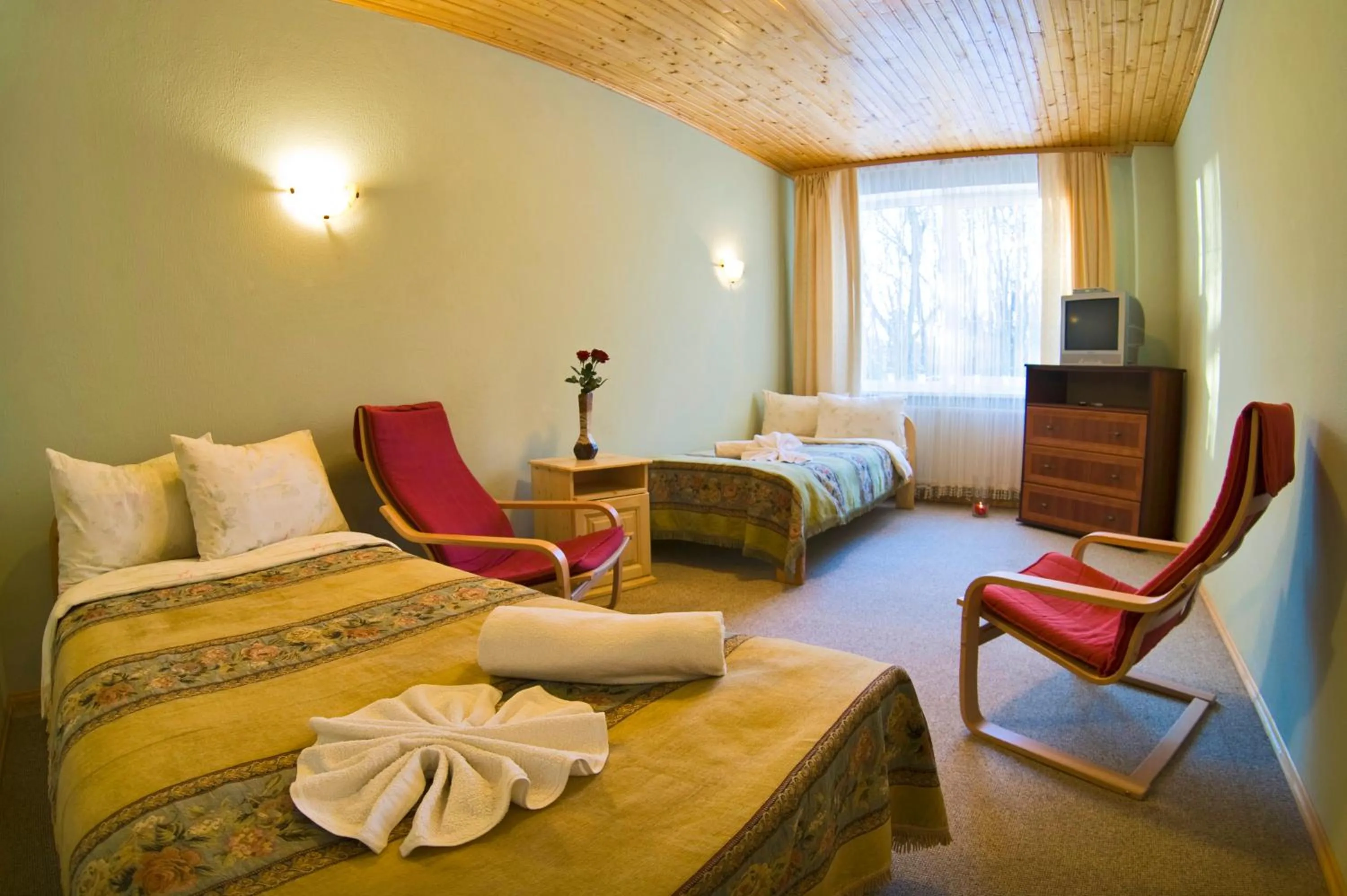 Bedroom, Bed in Oberig