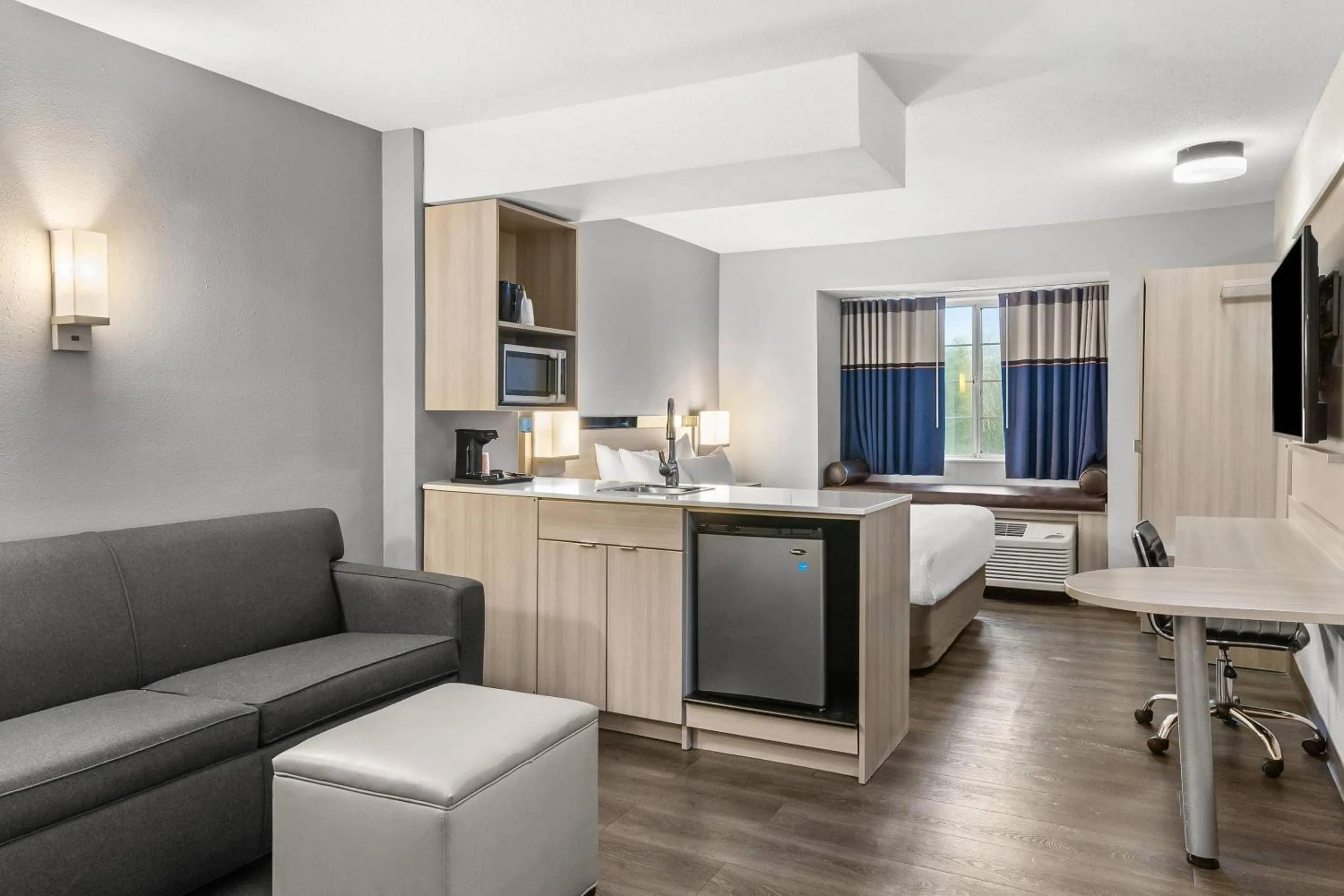 Bedroom in Quality Inn & Suites Nashville - Bellevue