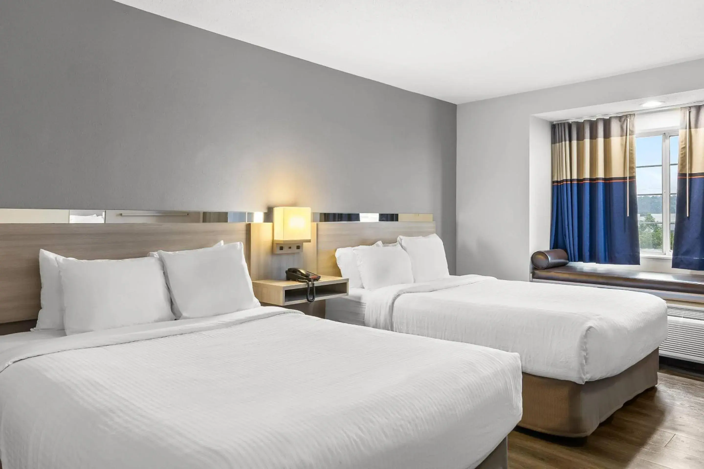 Bedroom, Bed in Quality Inn & Suites Nashville - Bellevue Bedroom, Bed in Quality Inn & Suites Nashville - Bellevue