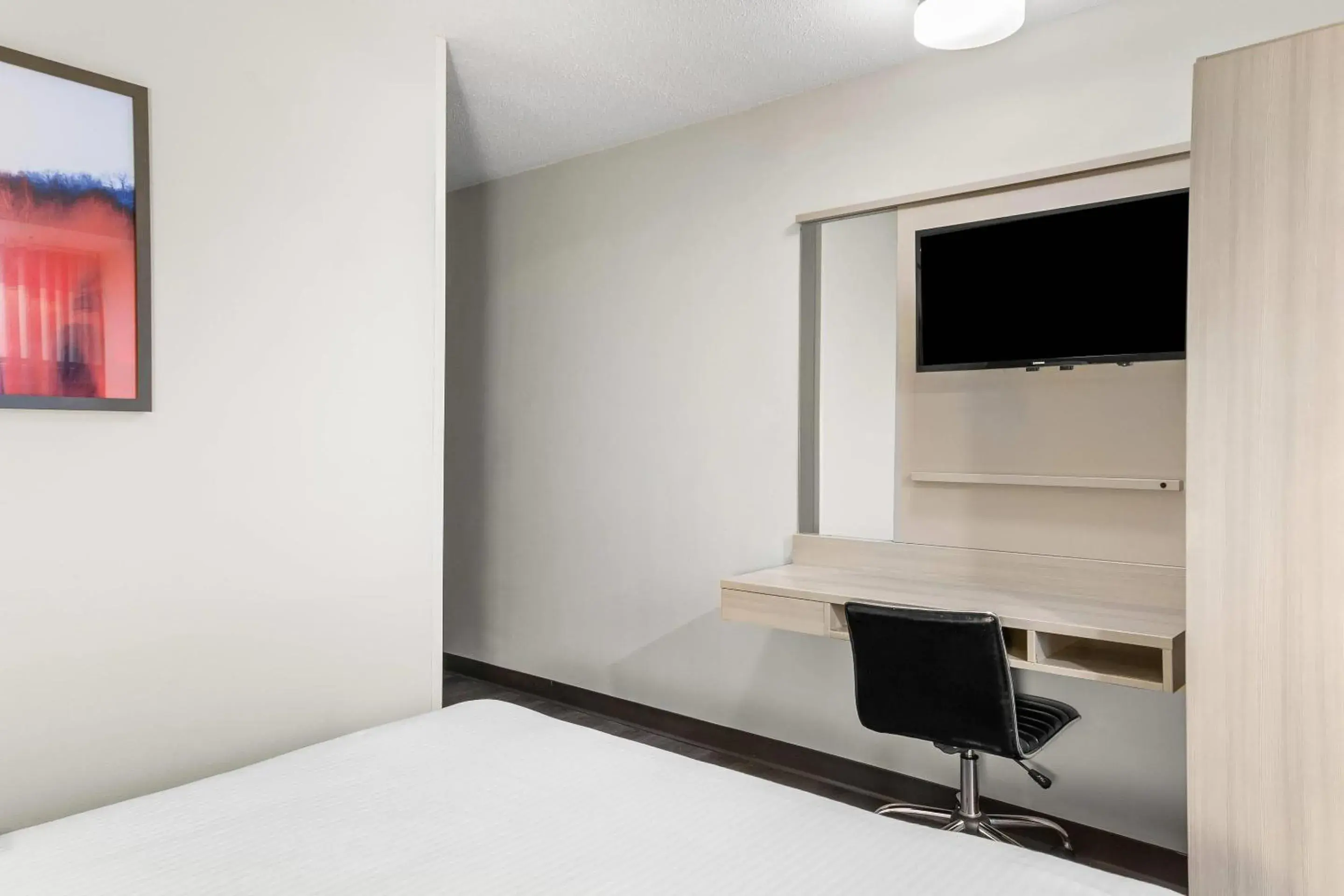 Bedroom, Bed in Quality Inn & Suites Nashville - Bellevue Bedroom, Bed in Quality Inn & Suites Nashville - Bellevue