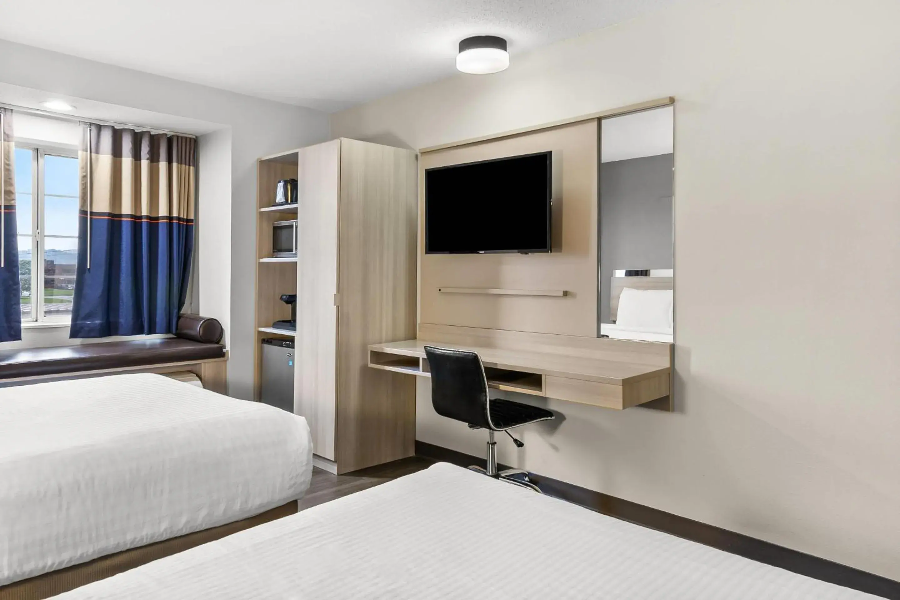 Bedroom, Bed in Quality Inn & Suites Nashville - Bellevue Bedroom, Bed in Quality Inn & Suites Nashville - Bellevue