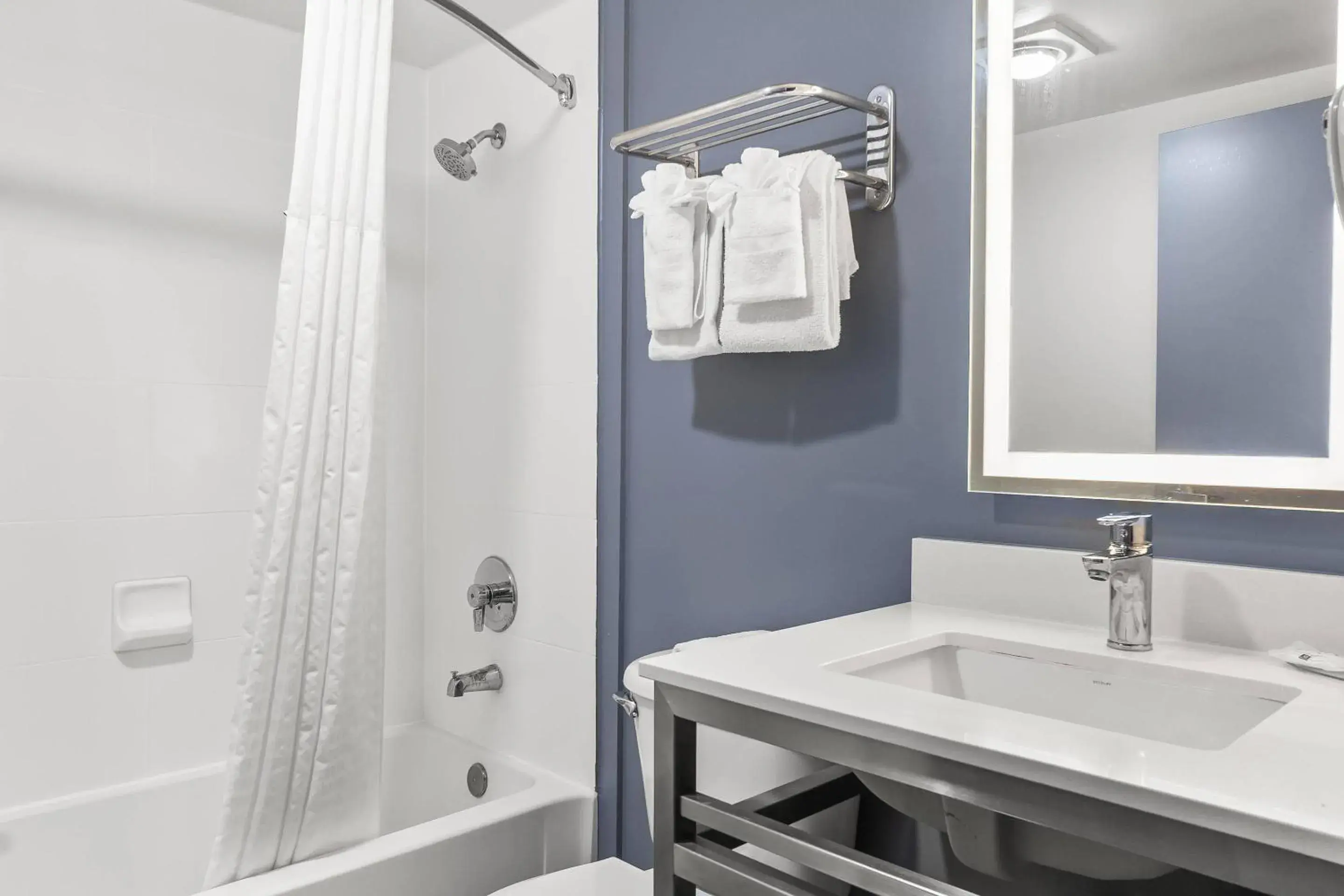 Bedroom in Quality Inn & Suites Nashville - Bellevue Bedroom in Quality Inn & Suites Nashville - Bellevue