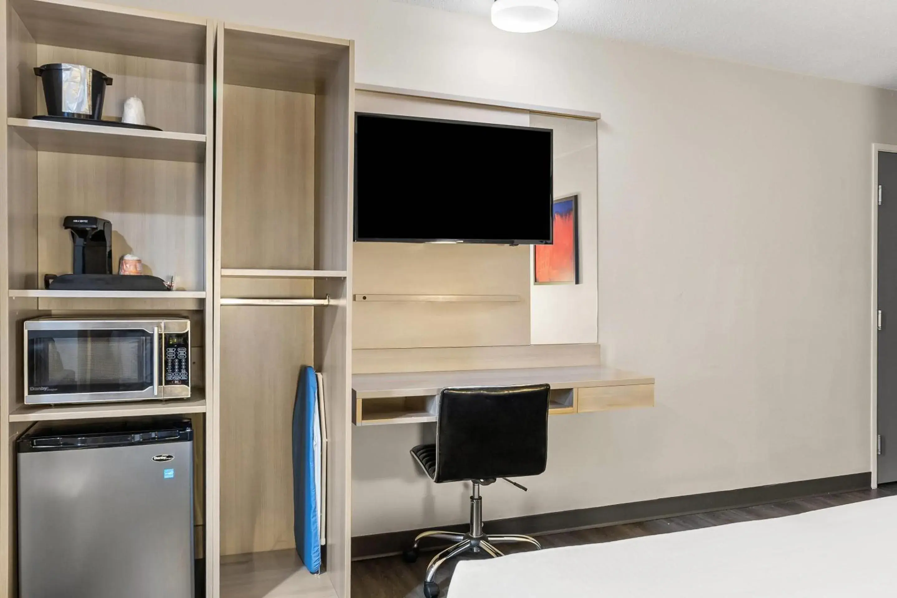 Bedroom in Quality Inn & Suites Nashville - Bellevue Bedroom in Quality Inn & Suites Nashville - Bellevue