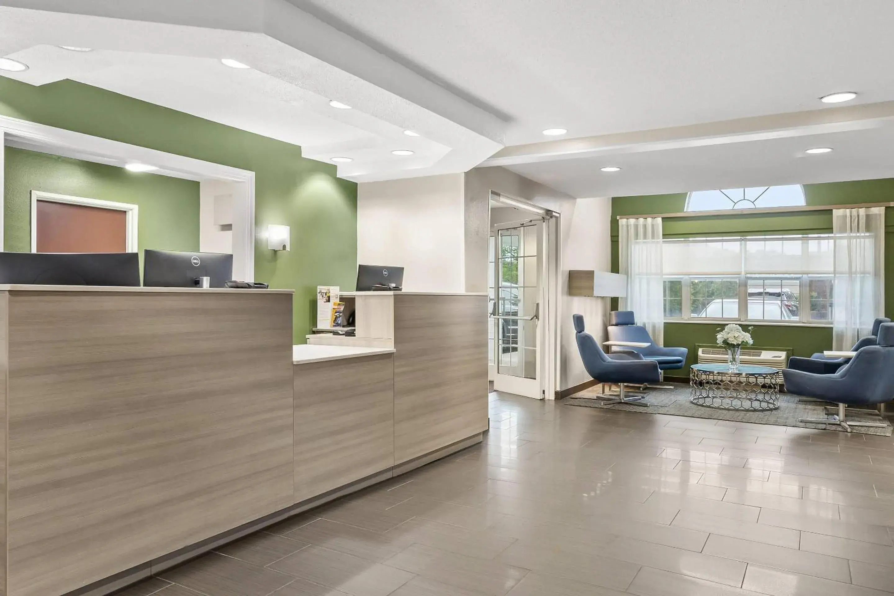 Lobby or reception in Quality Inn & Suites Nashville - Bellevue Lobby or reception in Quality Inn & Suites Nashville - Bellevue