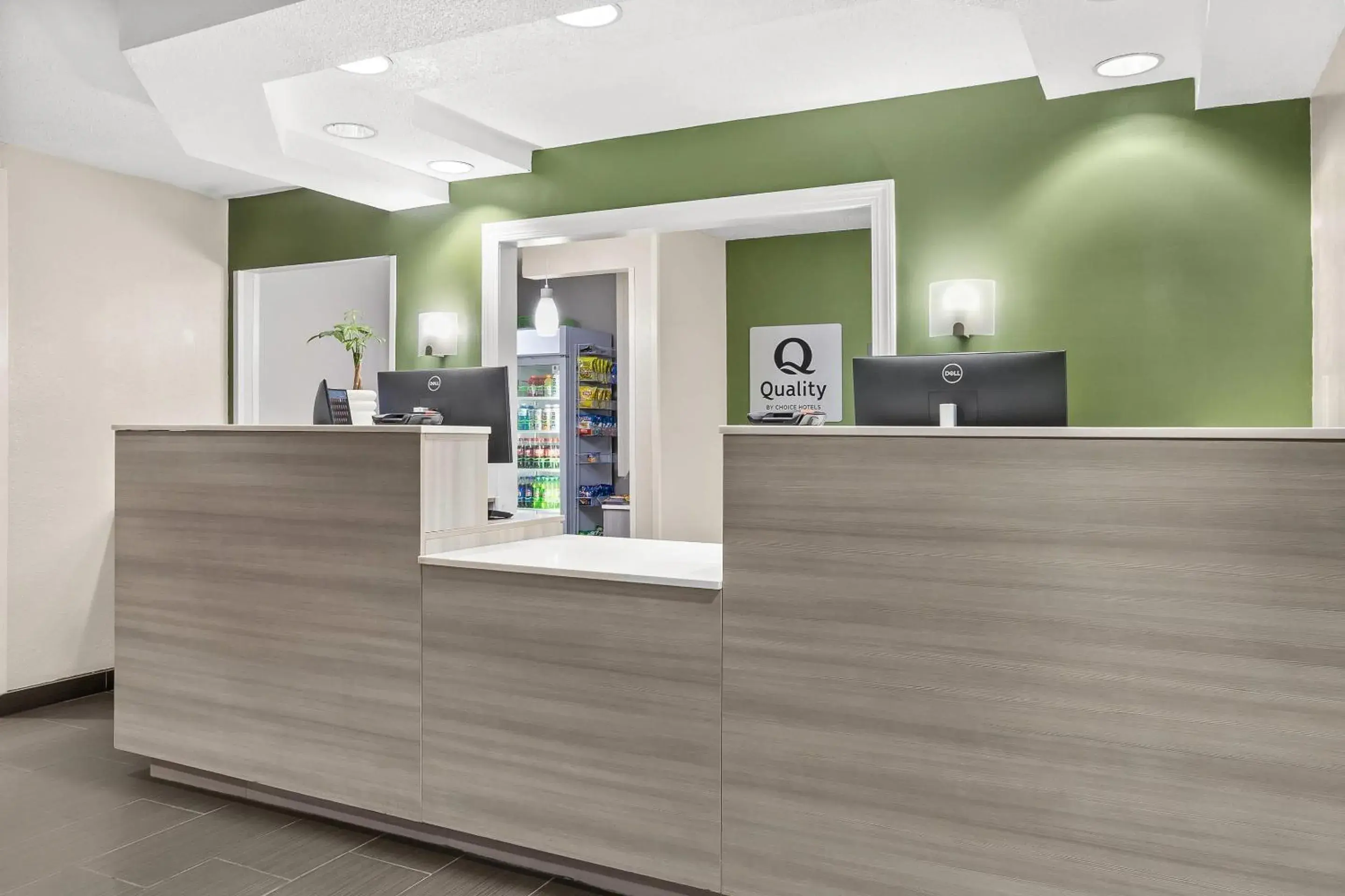 Lobby or reception in Quality Inn & Suites Nashville - Bellevue Lobby or reception in Quality Inn & Suites Nashville - Bellevue