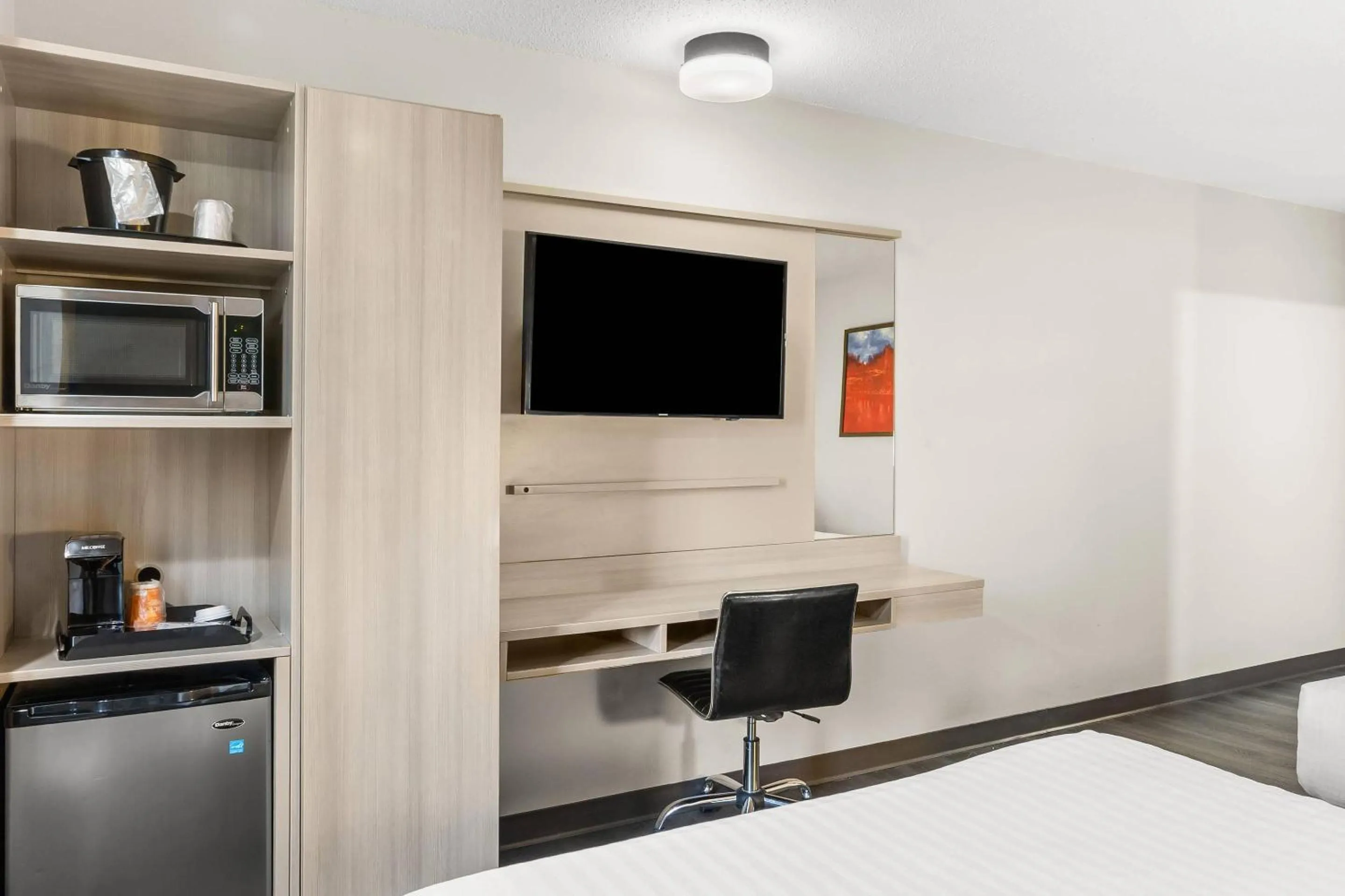 Bedroom, Bed in Quality Inn & Suites Nashville - Bellevue