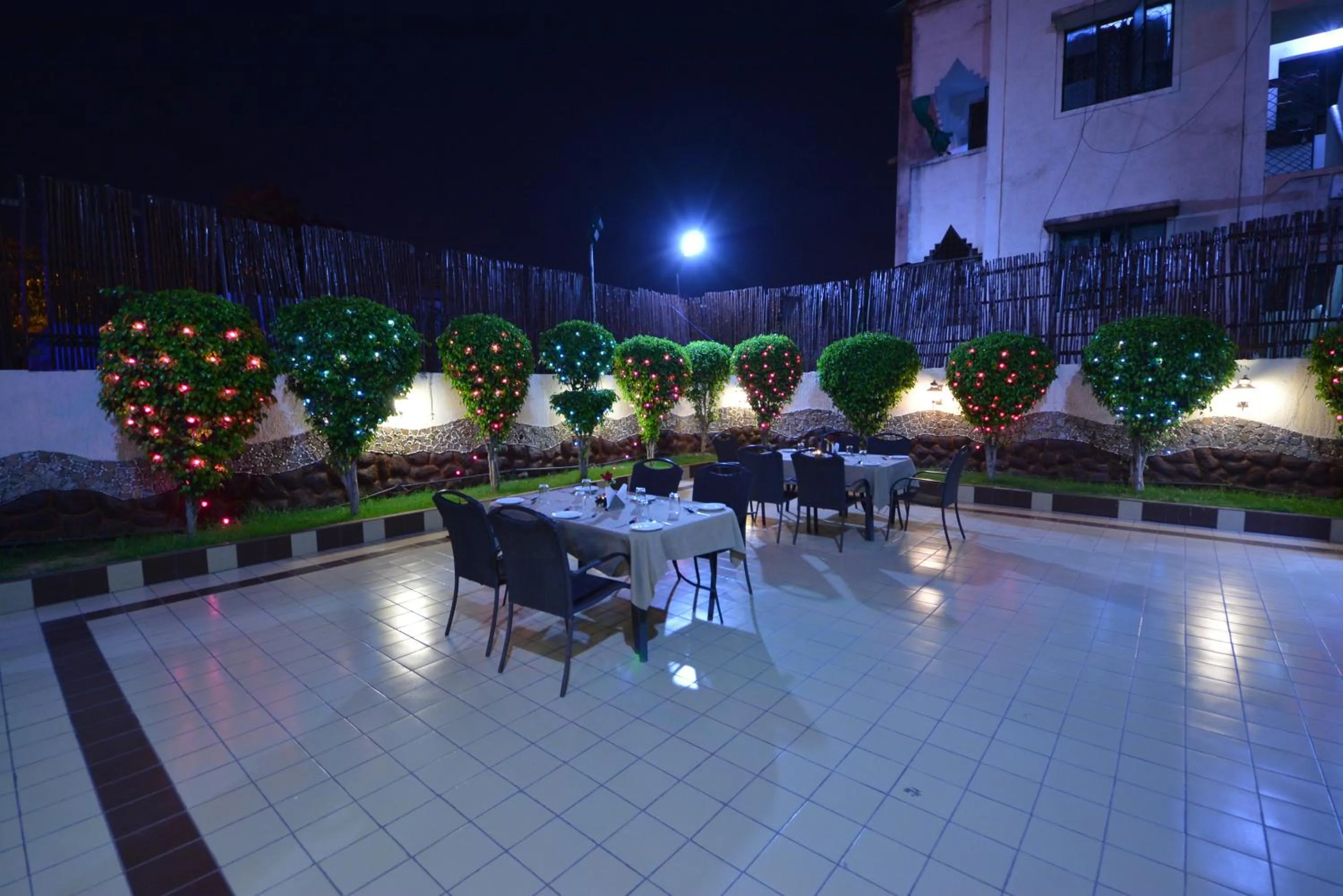 Restaurant/places to eat in The Legend Inn @Nagpur