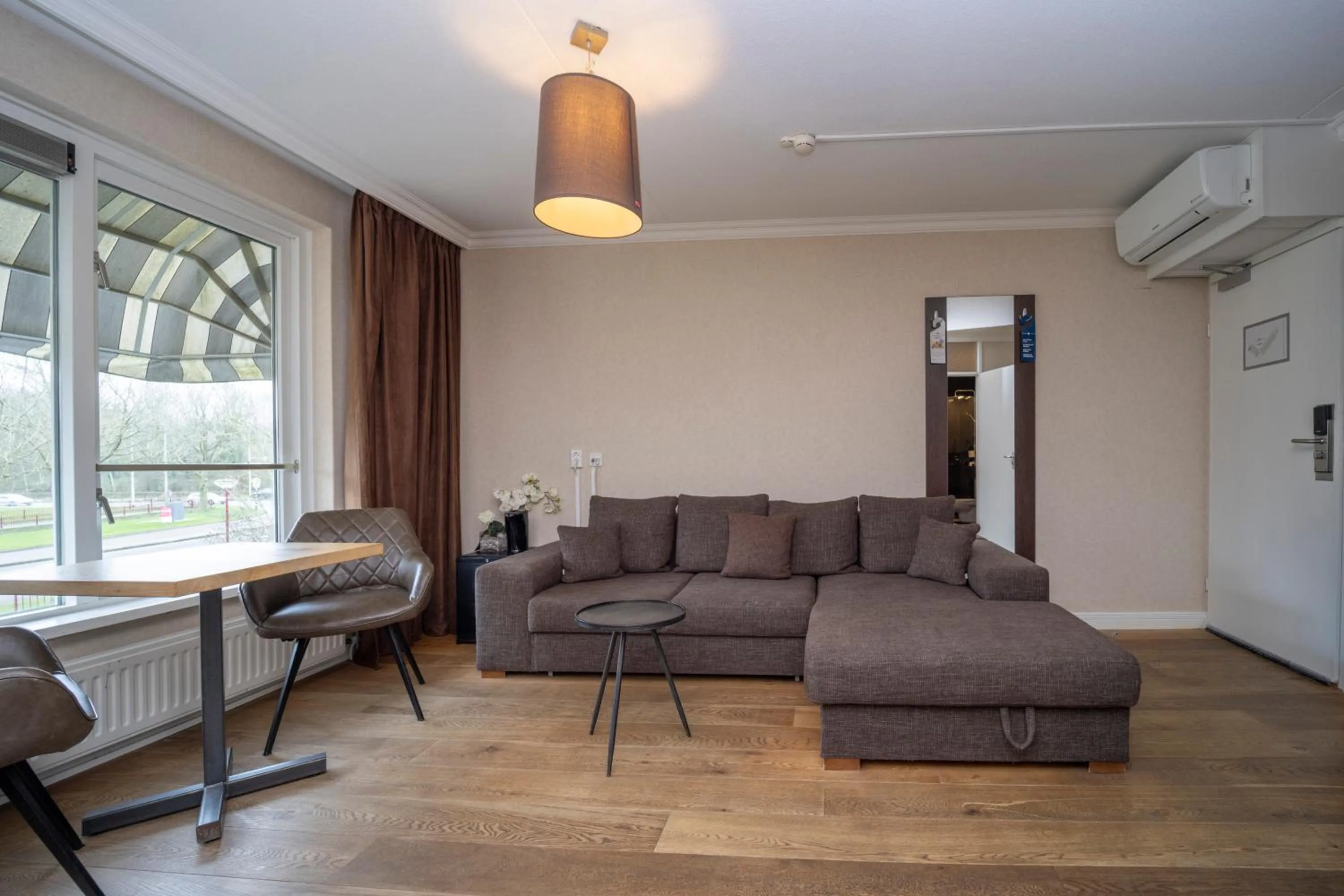 Seating area in Fletcher Hotel-Restaurant Arneville-Middelburg