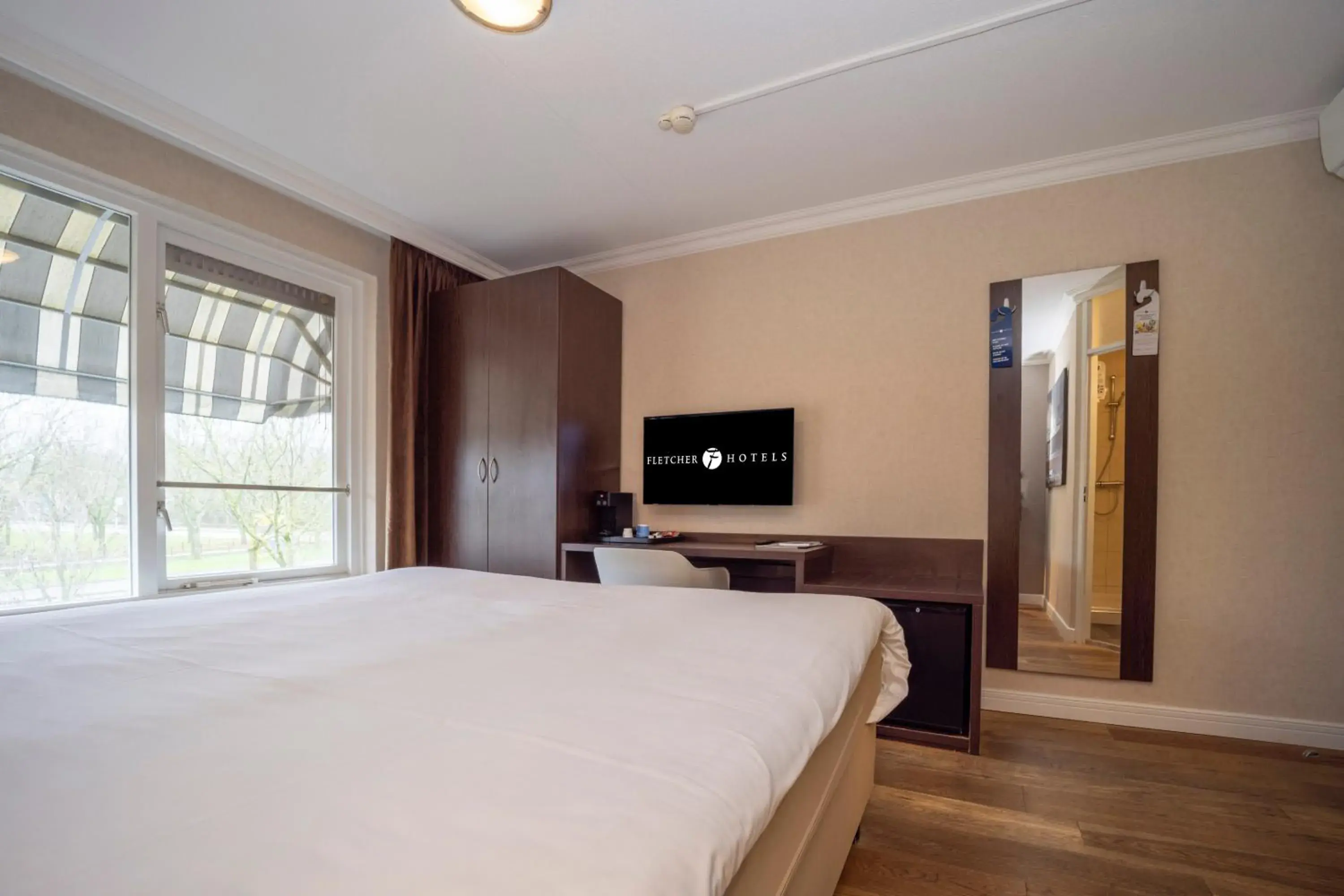 Bedroom, Bed in Fletcher Hotel-Restaurant Arneville-Middelburg Bedroom, Bed in Fletcher Hotel-Restaurant Arneville-Middelburg