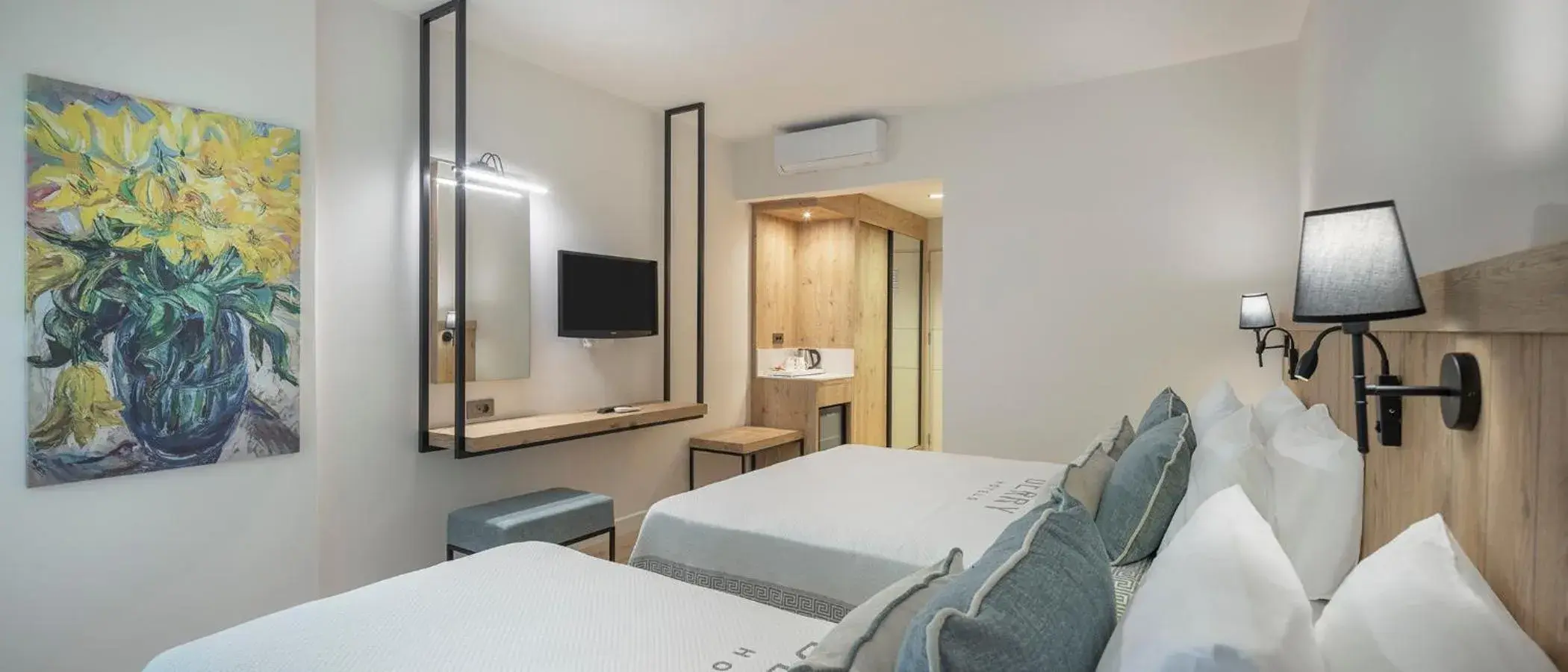 Standard Double Room in Berry Blue Hotels Standard Double Room in Berry Blue Hotels