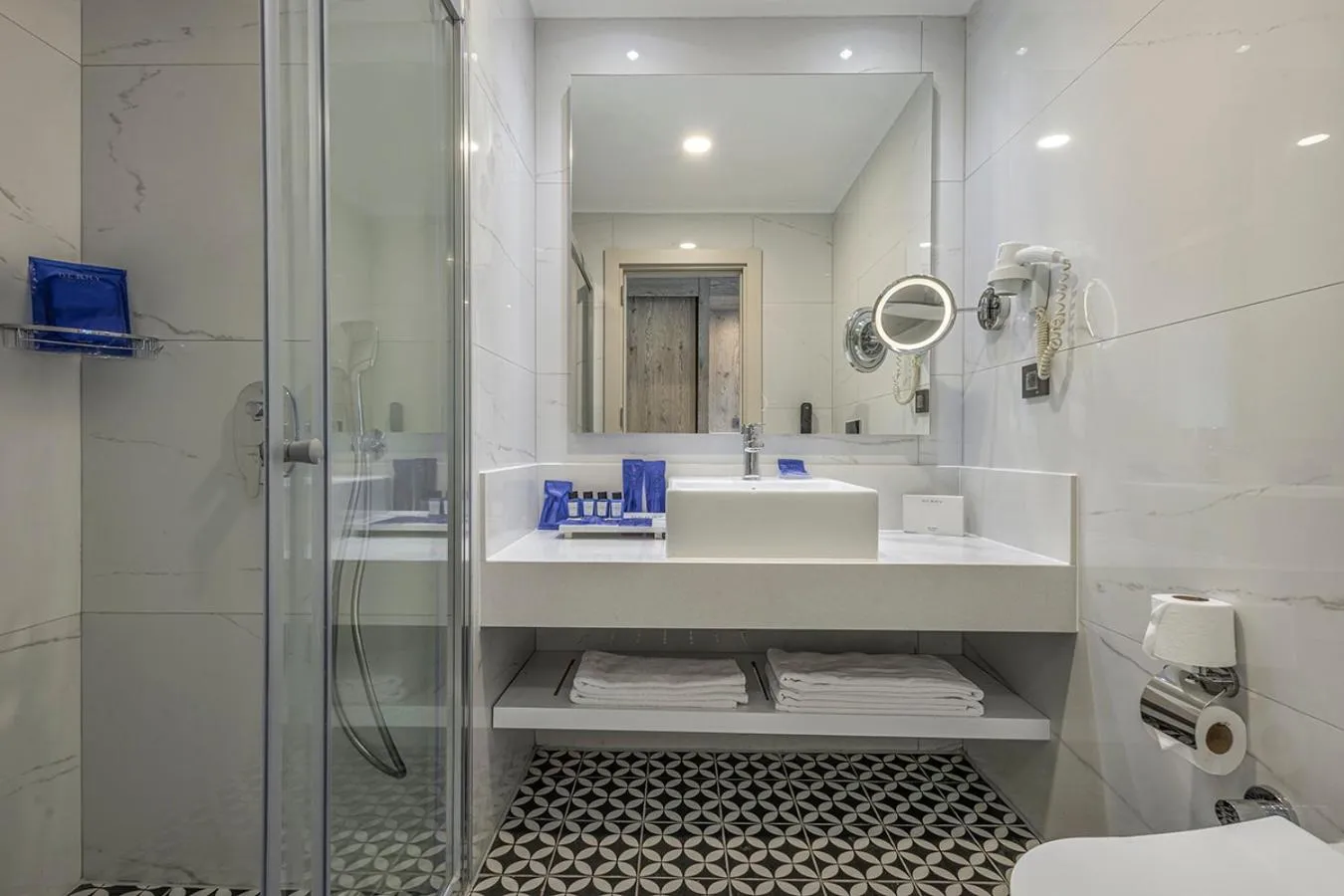 Bathroom in Berry Blue Hotels