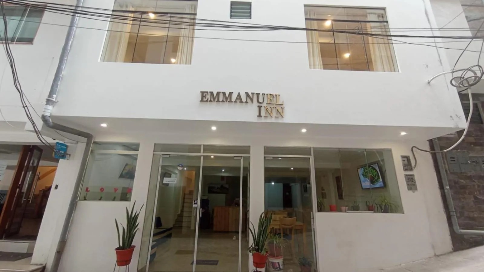 Emmanuel inn Machupicchu